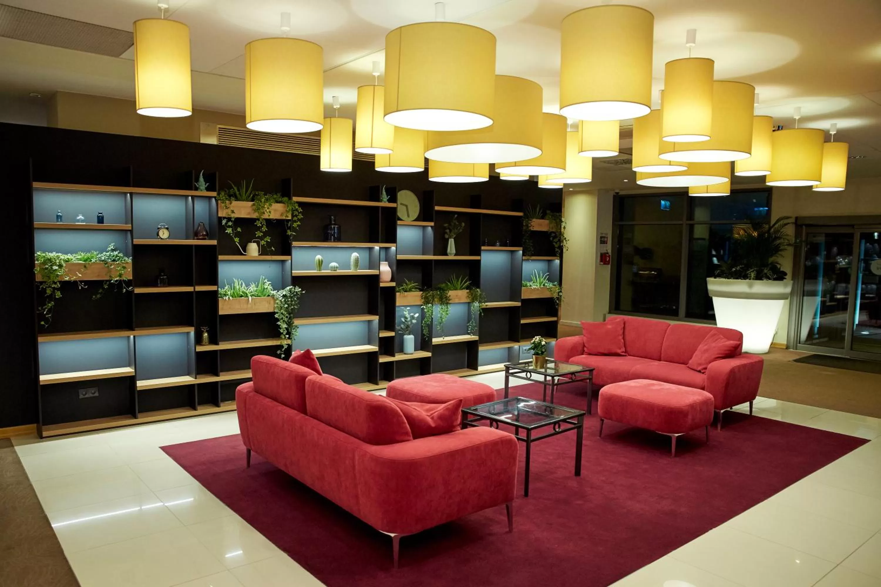 Lobby or reception in Novotel Poznań Malta