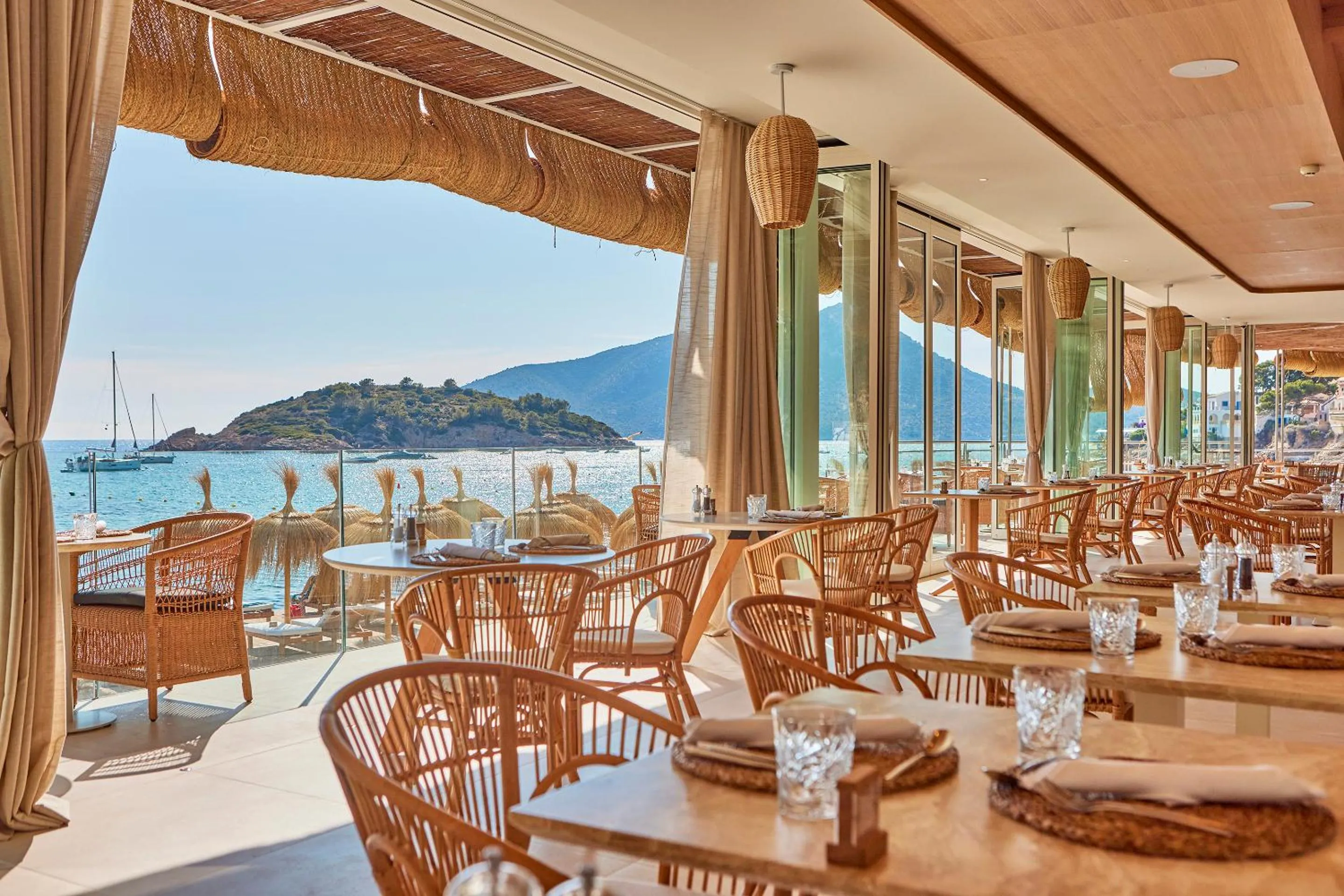 Restaurant/places to eat in Universal Hotel Aquamarin