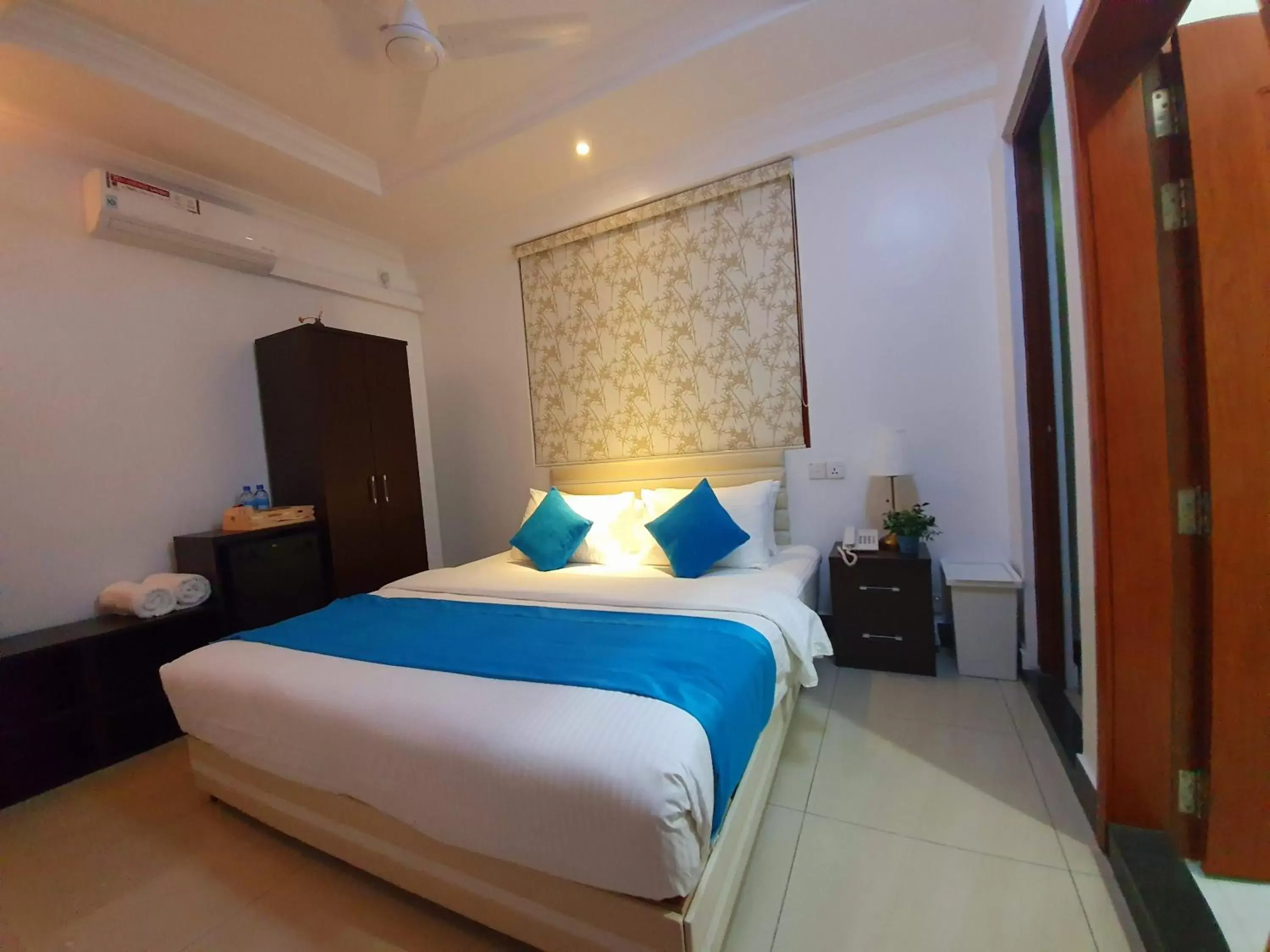 Bed in Huvan Beach Hotel at Hulhumale