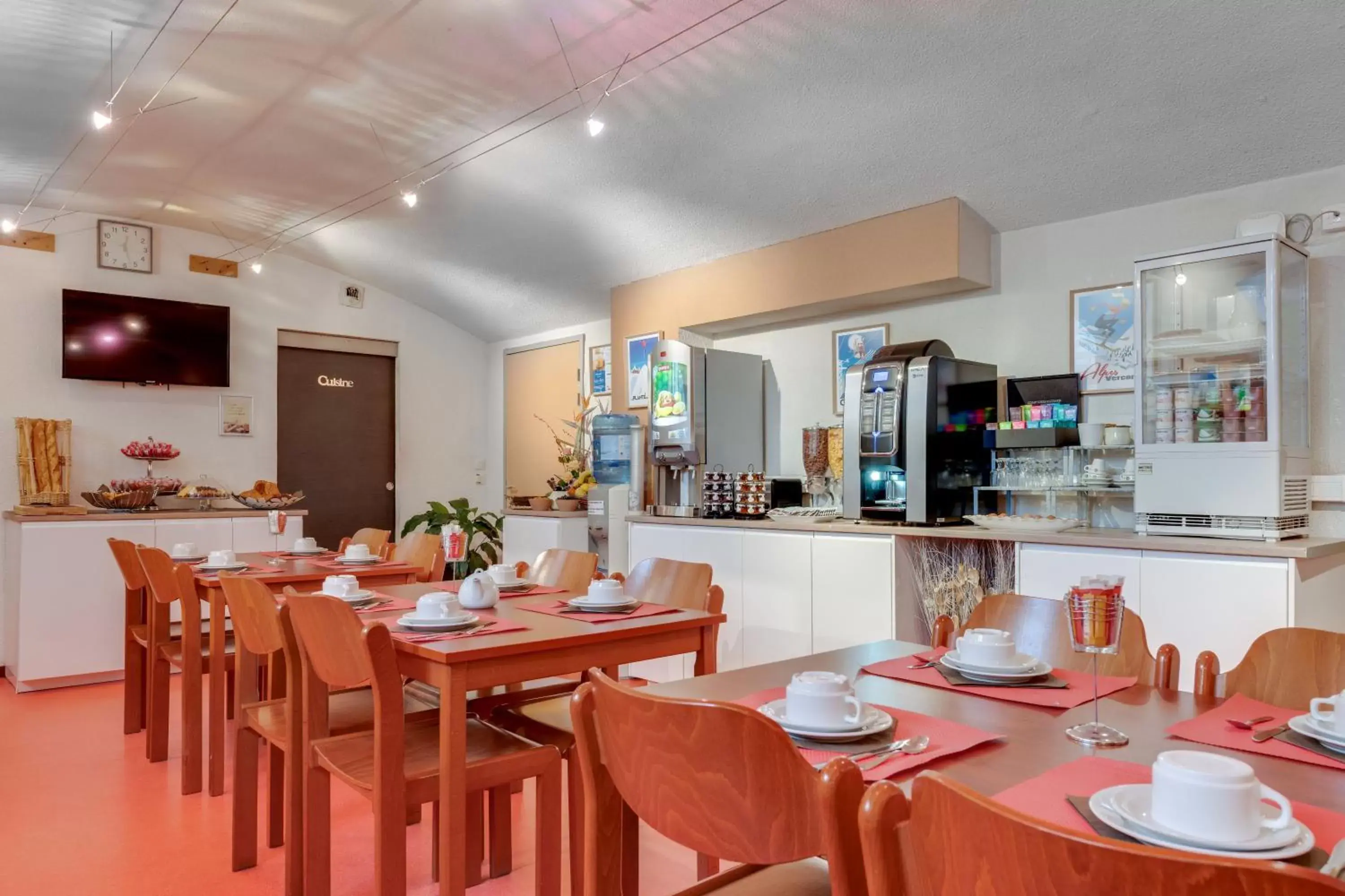 Continental breakfast, Restaurant/Places to Eat in Residhotel Le Central'Gare