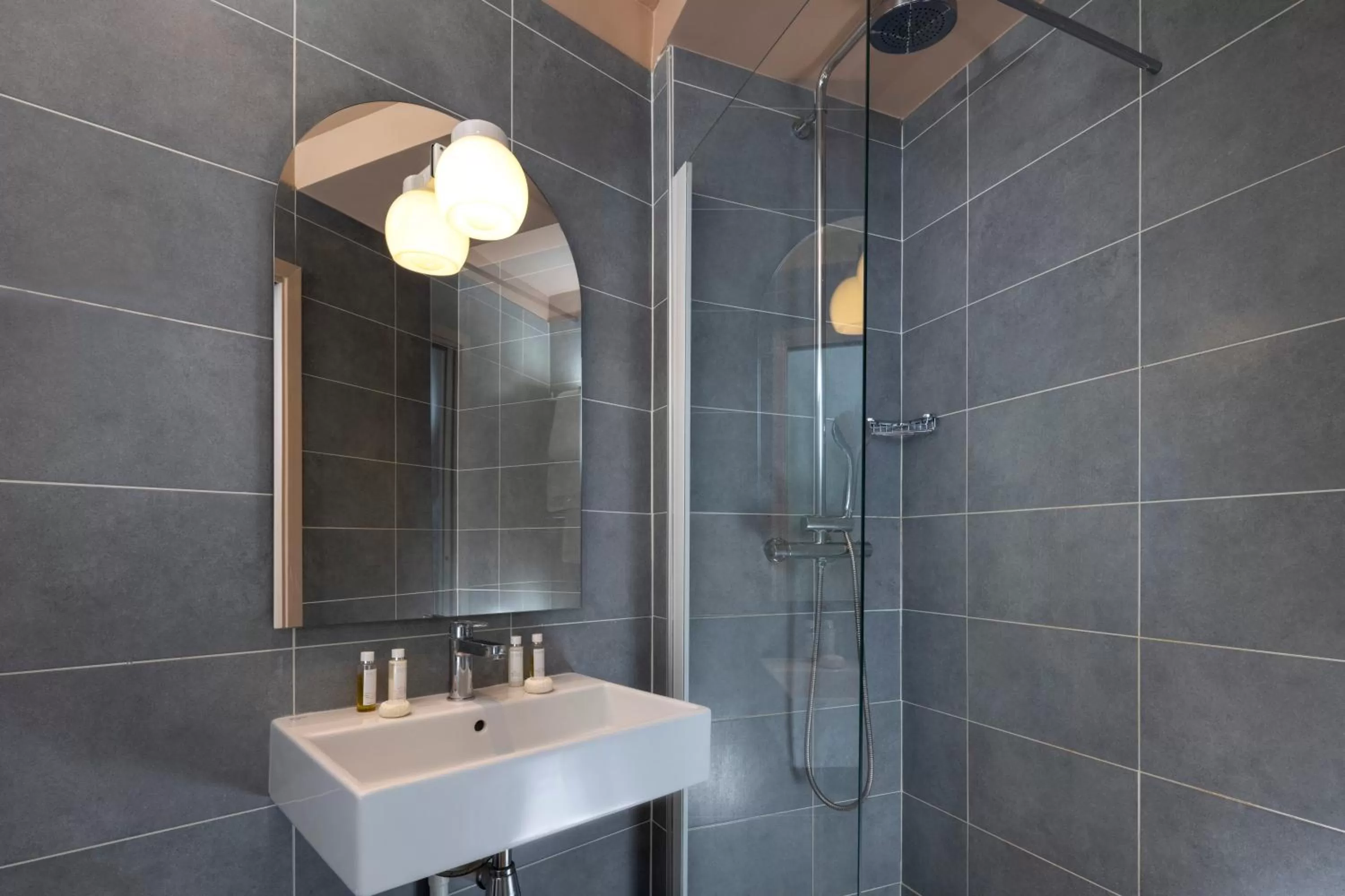 Bathroom in Hotel Bloum