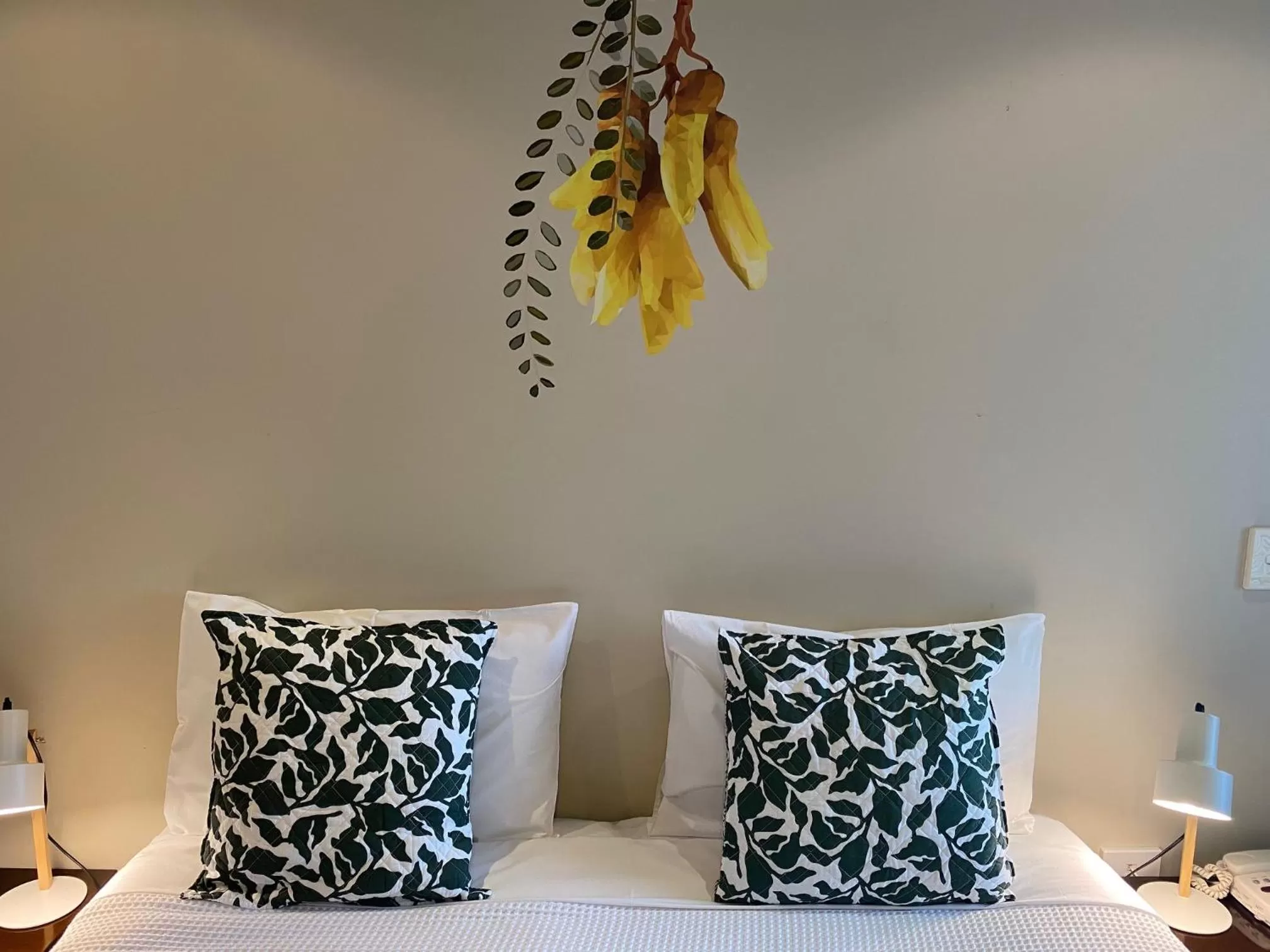 Bed in Alpine Lake Motel