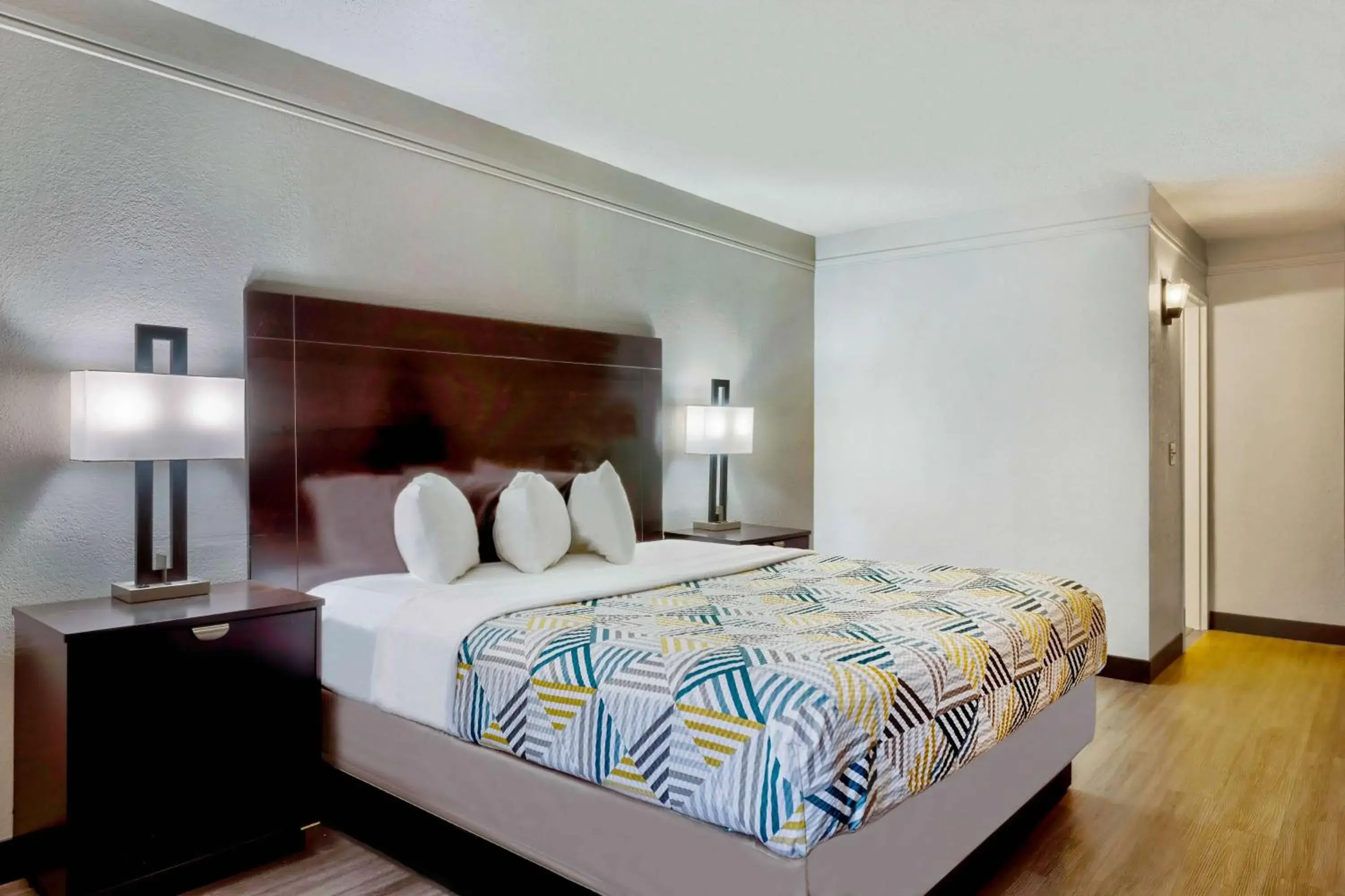 King Room - Non-Smoking in Motel 6 - Bartlesville, OK King Room - Non-Smoking in Motel 6 - Bartlesville, OK