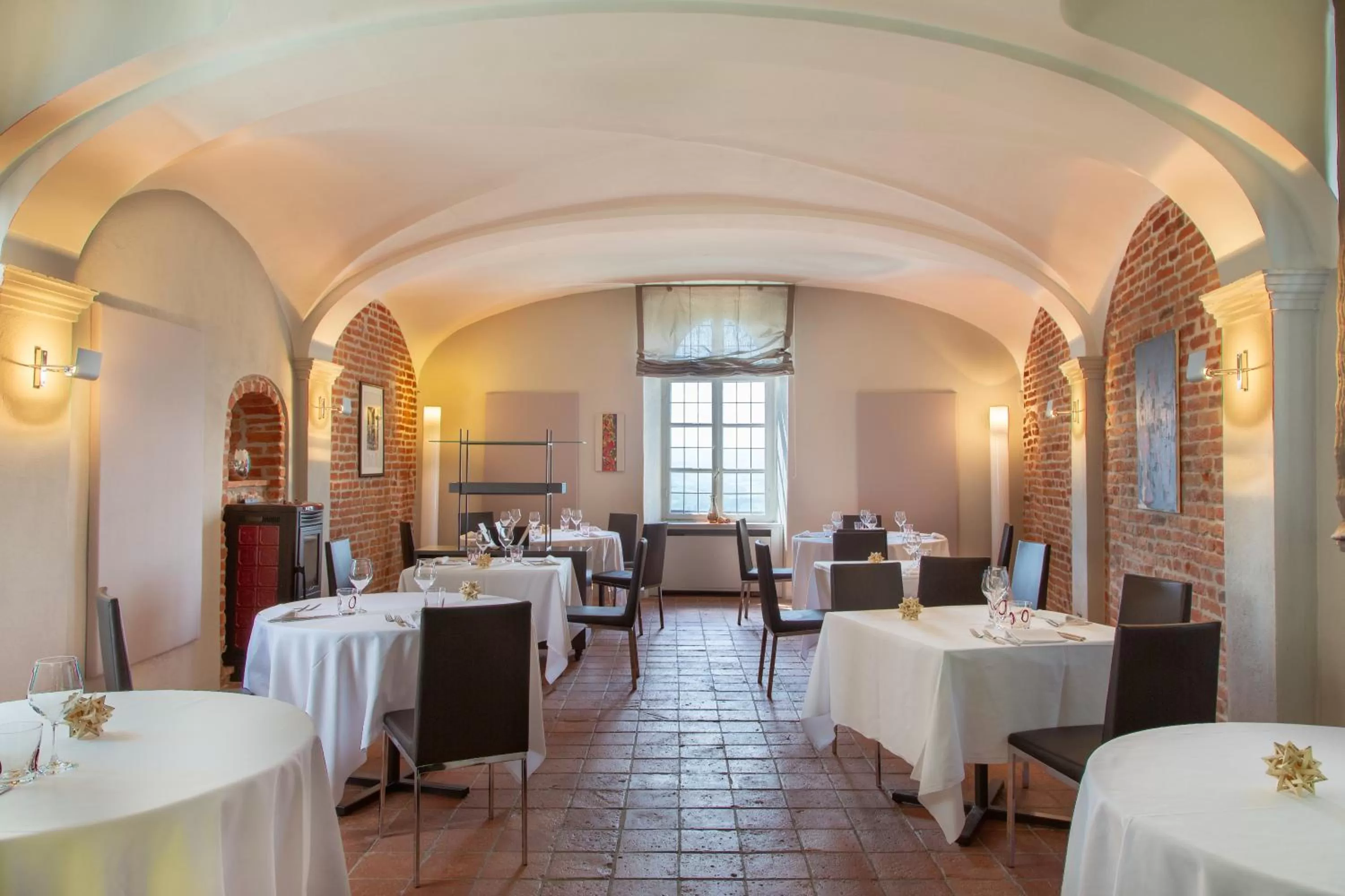 Restaurant/places to eat in Hotel Castello di Santa Vittoria