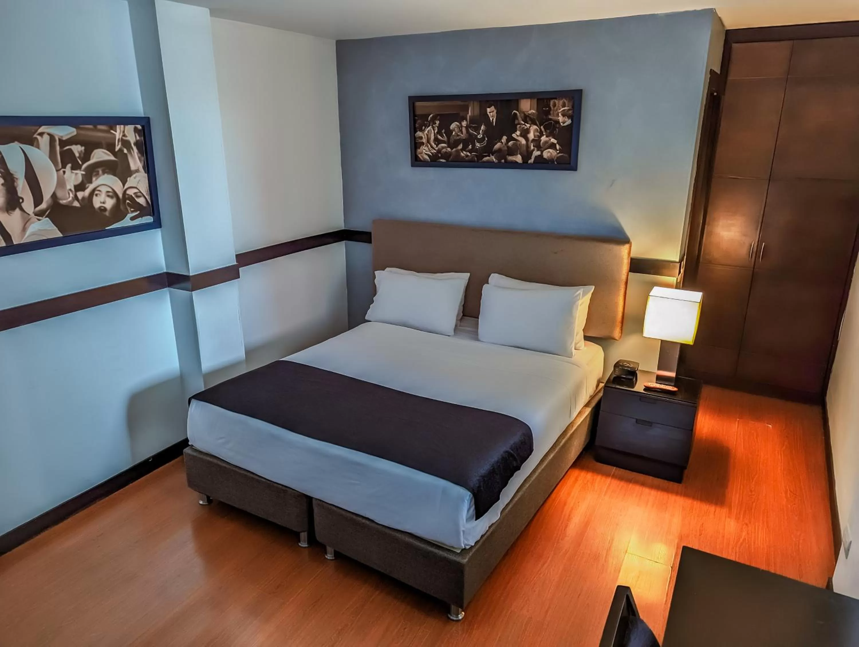 Bed in Hotel Charlotte Suite 26