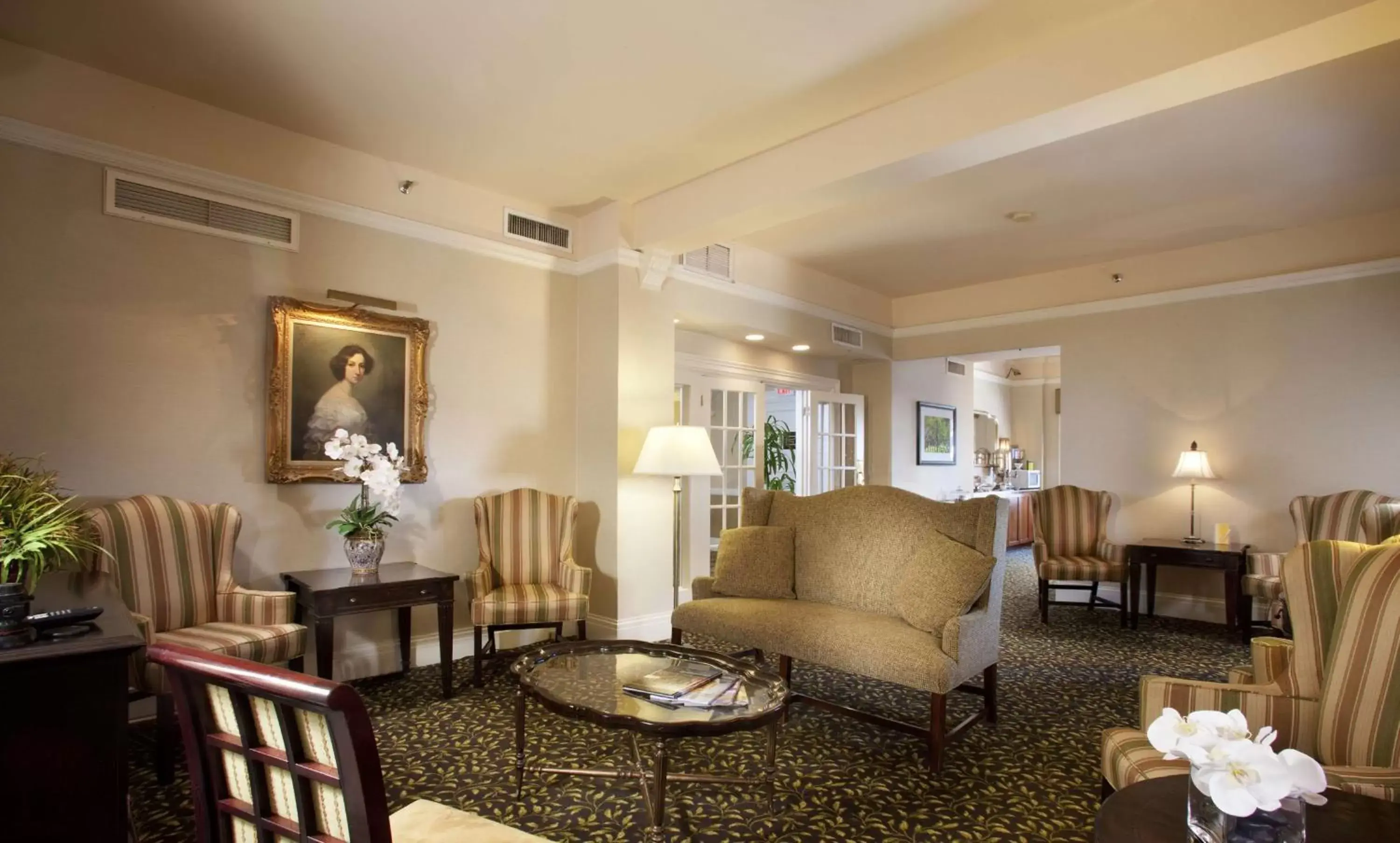 Living room in The Seelbach Hilton Louisville Living room in The Seelbach Hilton Louisville