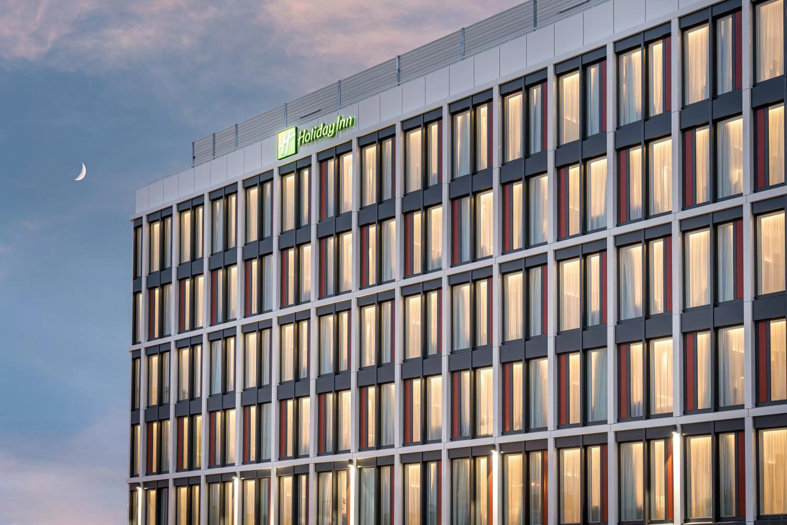 Property building in Holiday Inn - Mannheim City - Hauptbahnhof by IHG