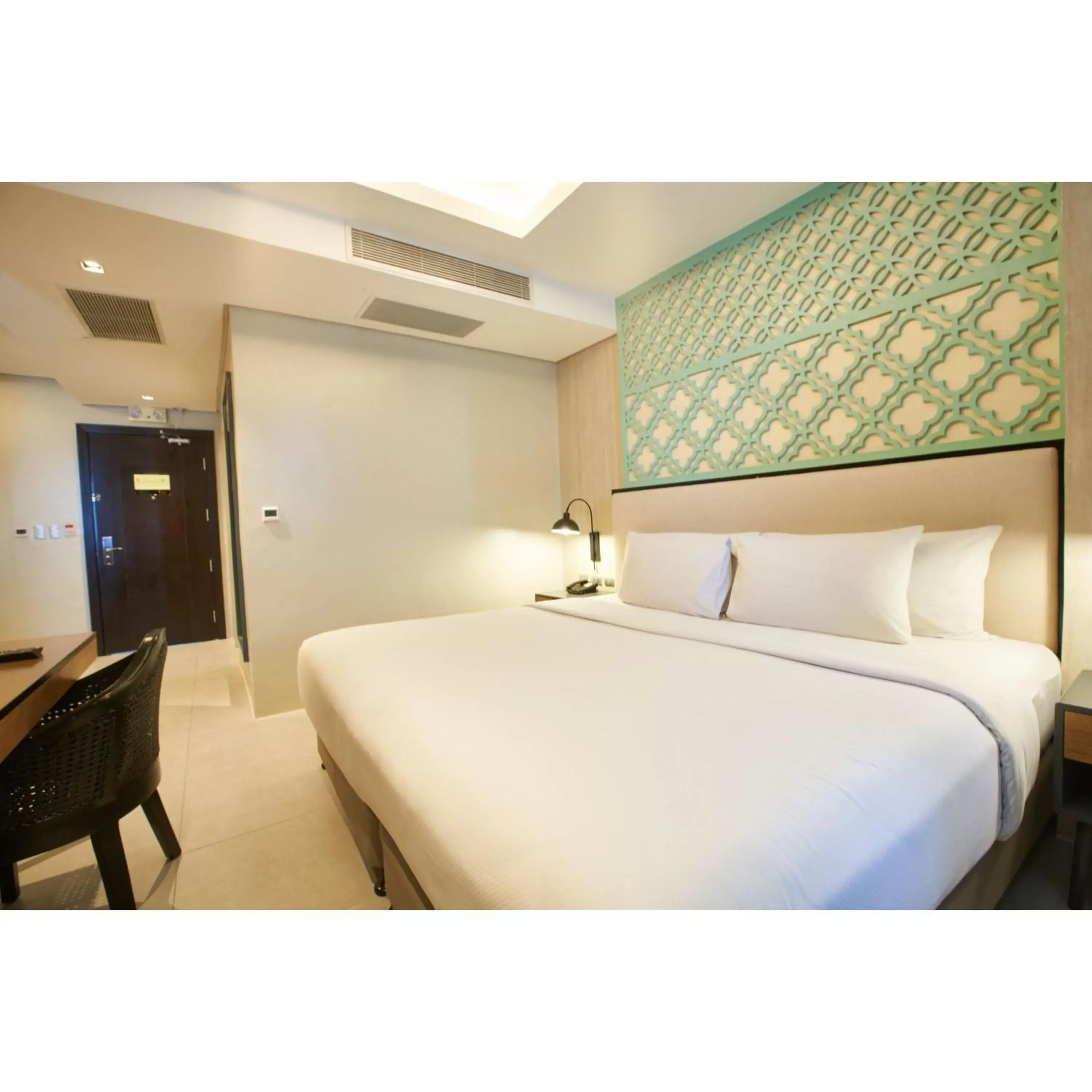 Bed in Summit Galleria Cebu - Multiple Use Hotel