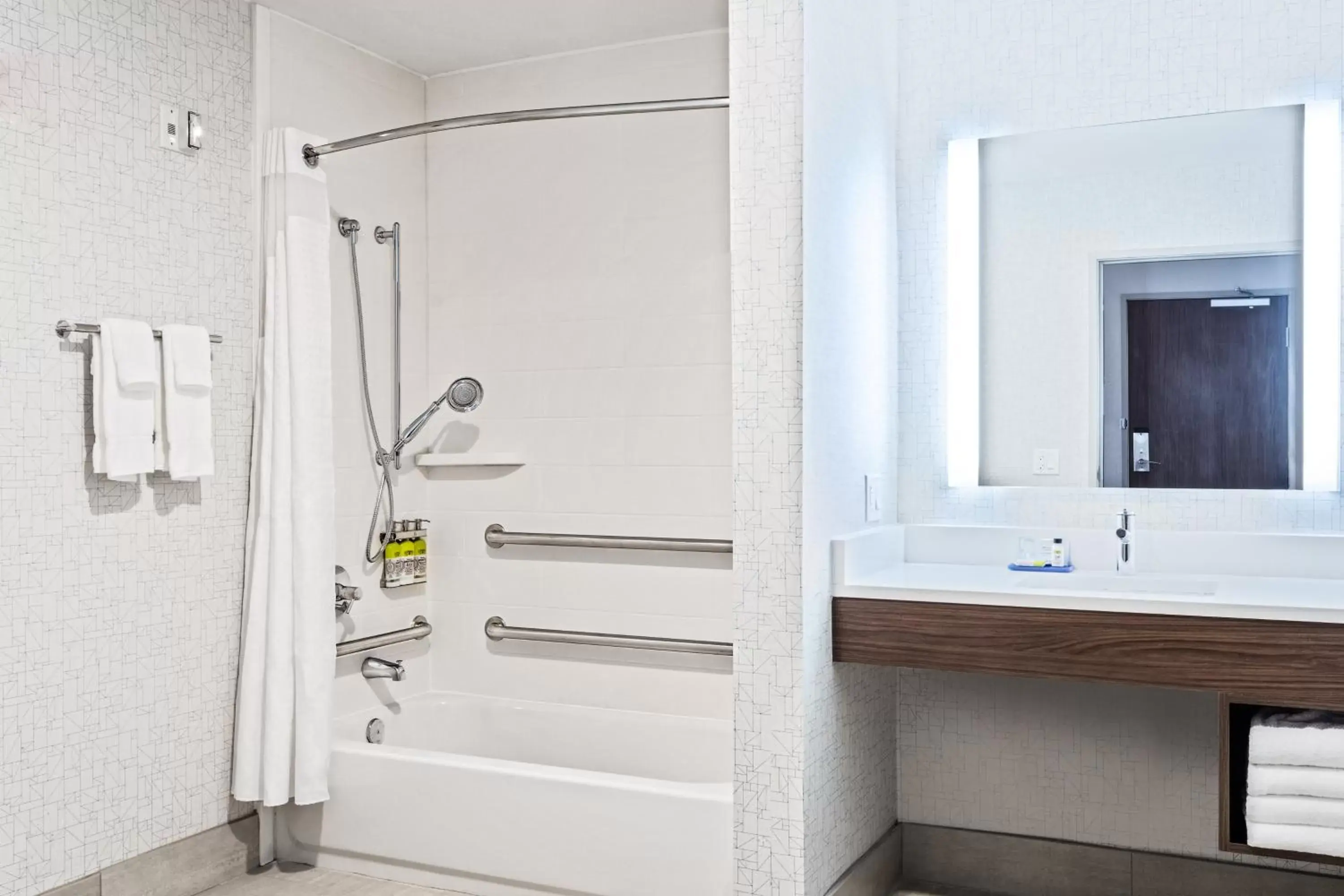 Bathroom in Holiday Inn Express & Suites Niceville - Eglin Area, an IHG Hotel
