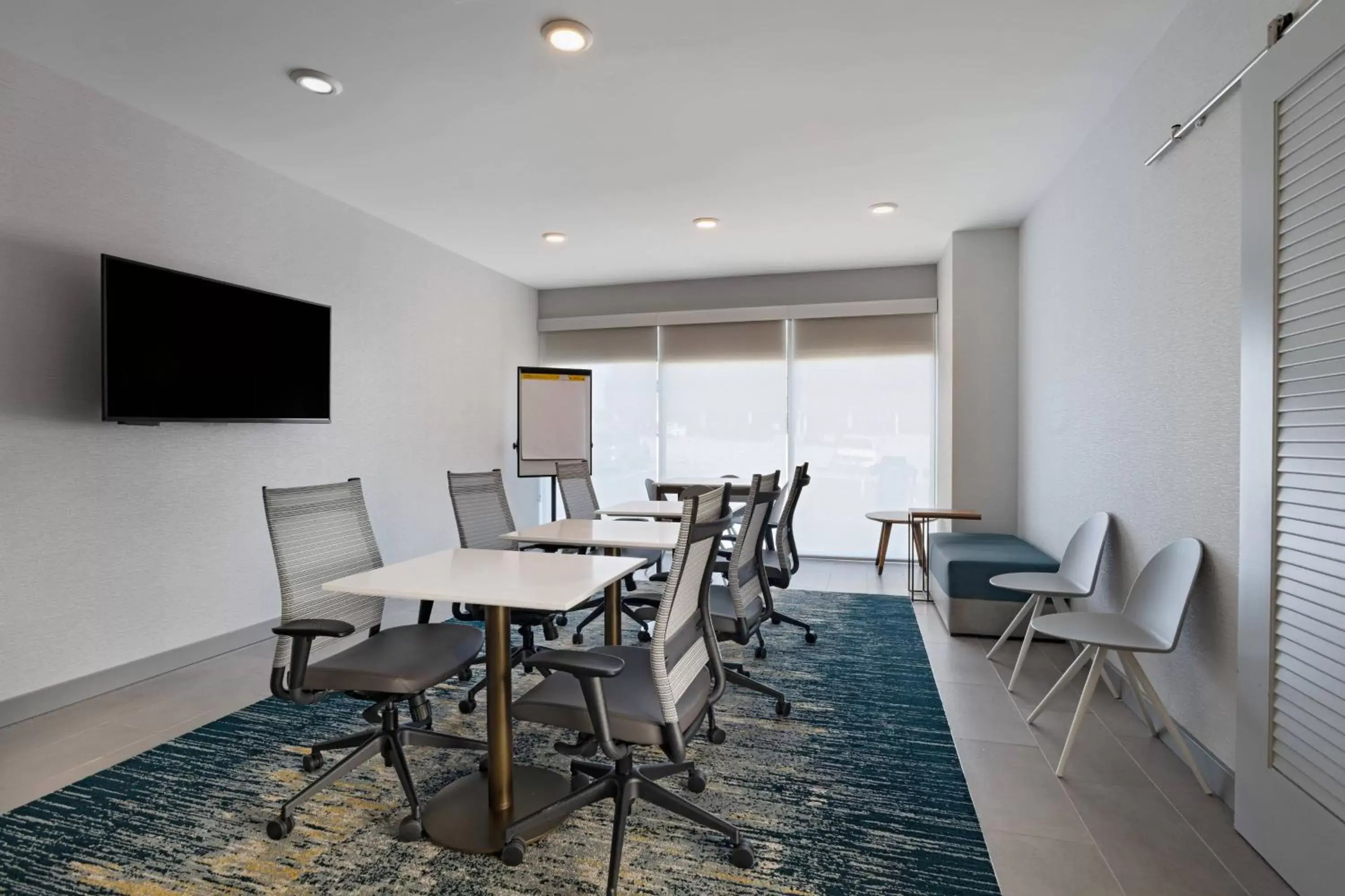 Meeting/conference room, Dining Area in TownePlace Suites by Marriott Brentwood