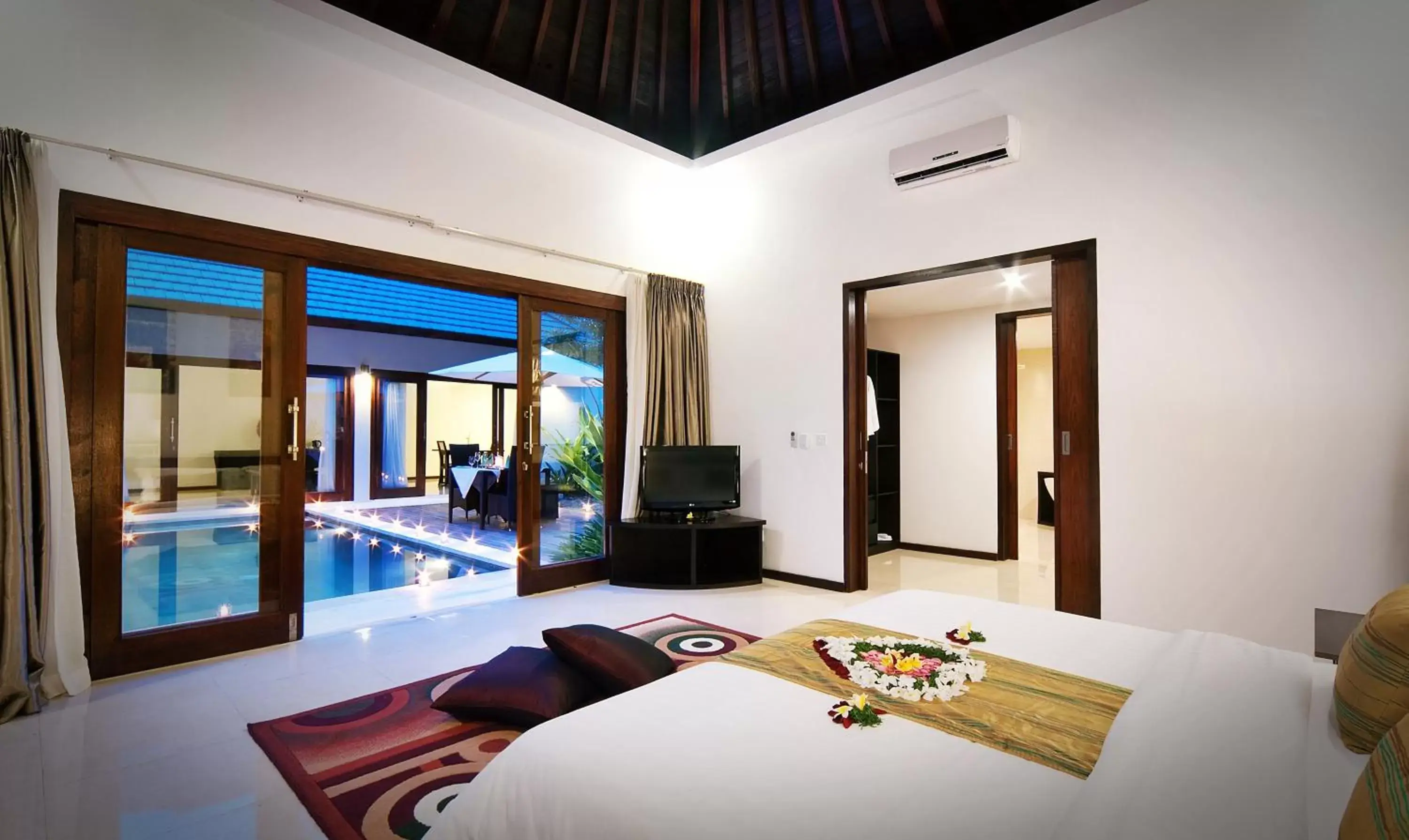 Photo of the whole room in Kebun Villas & Resort