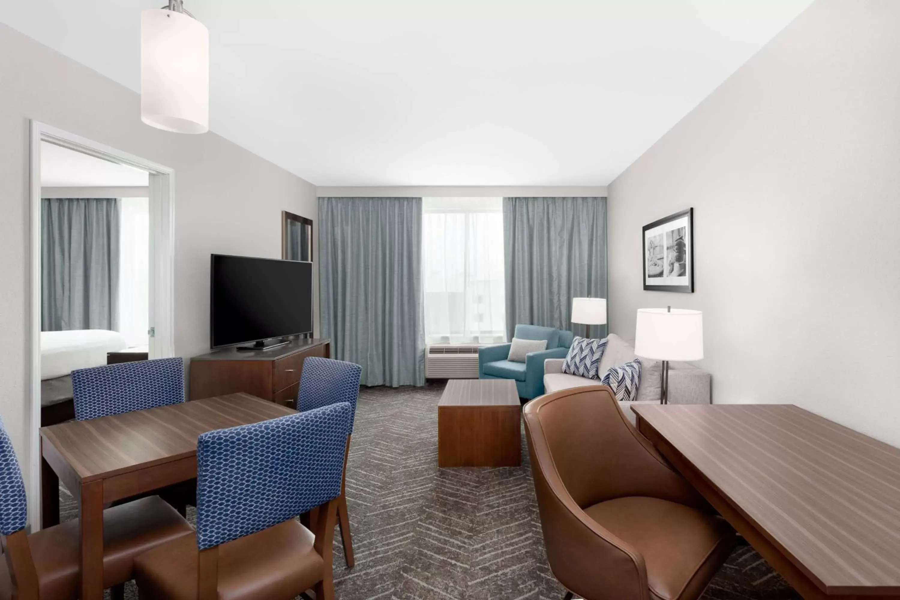 Bedroom, Seating Area in DoubleTree by Hilton Charleston Mount Pleasant