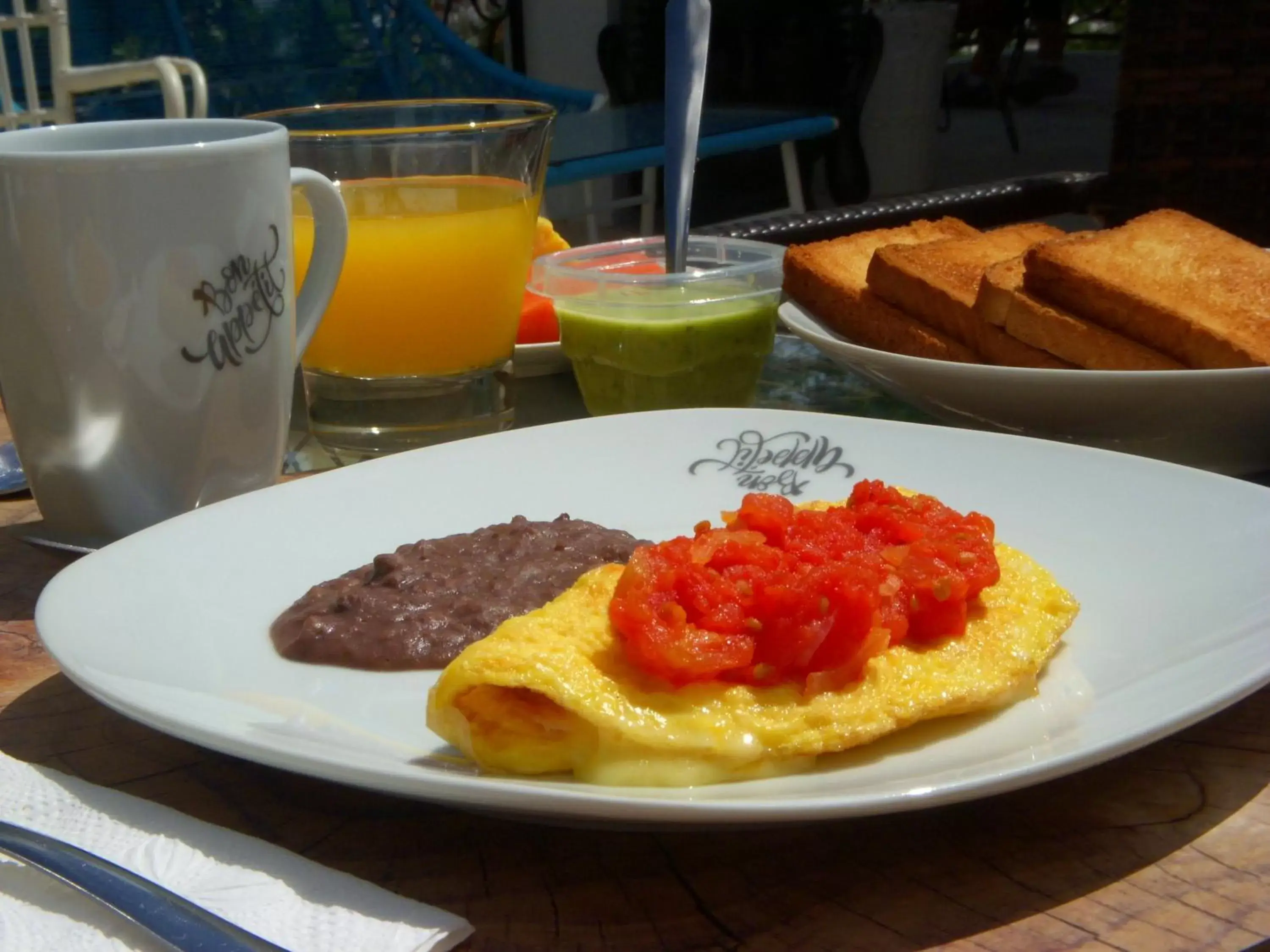 Breakfast in Villa Antilope