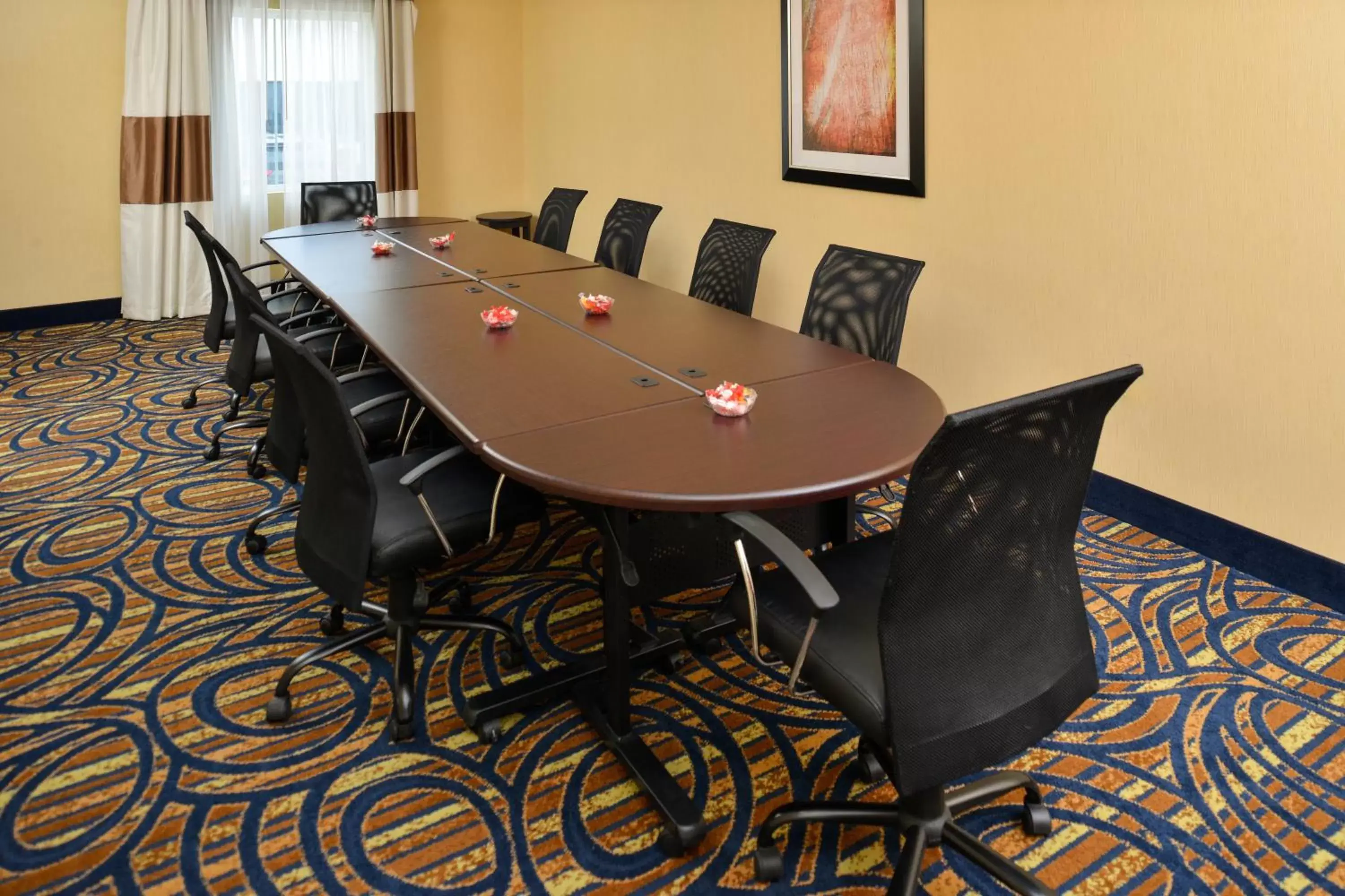 Meeting/conference room in Holiday Inn Express & Suites Peekskill-Lower Hudson Valley, an IHG Hotel