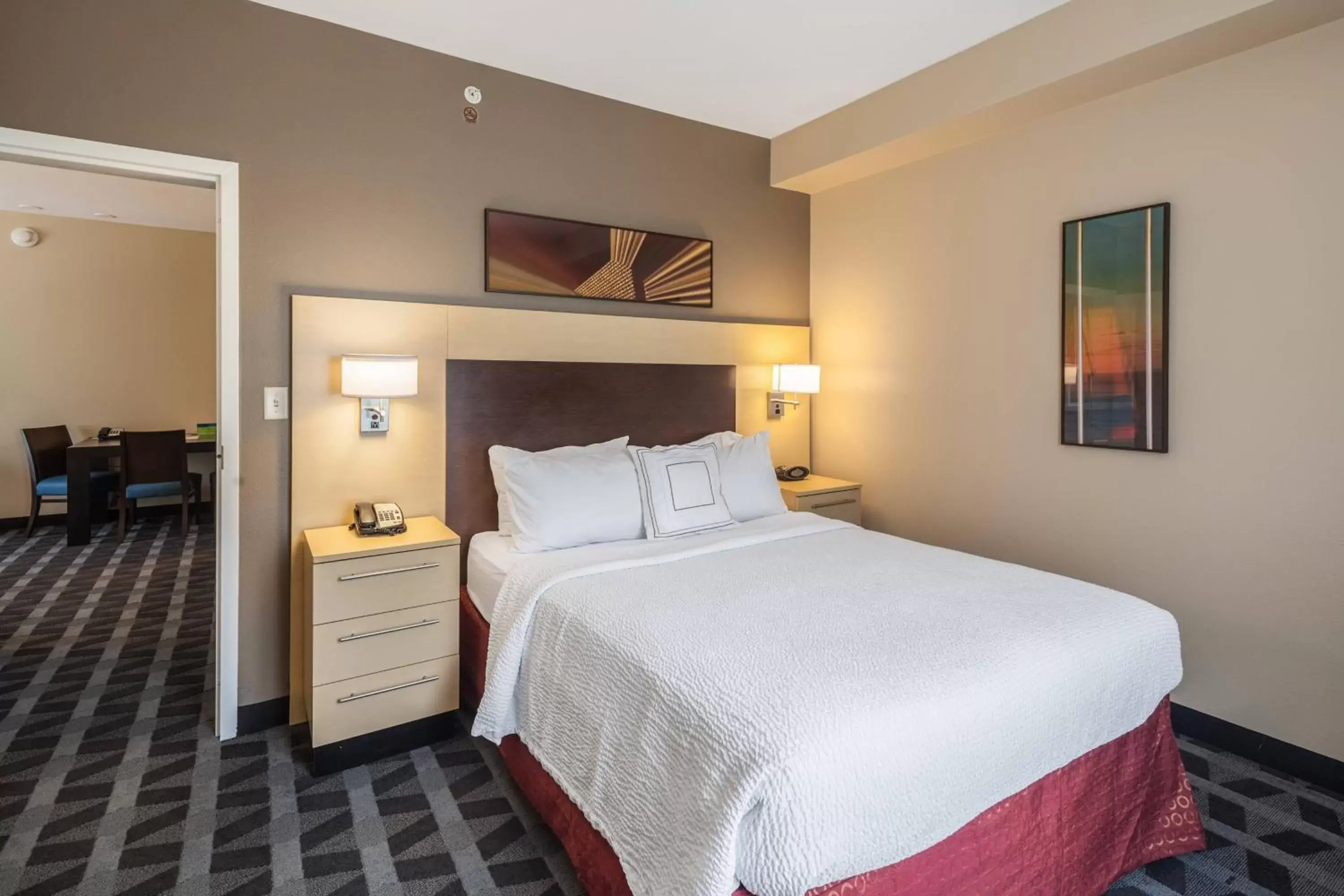 Bedroom, Bed in TownePlace Suites Jacksonville Butler Boulevard