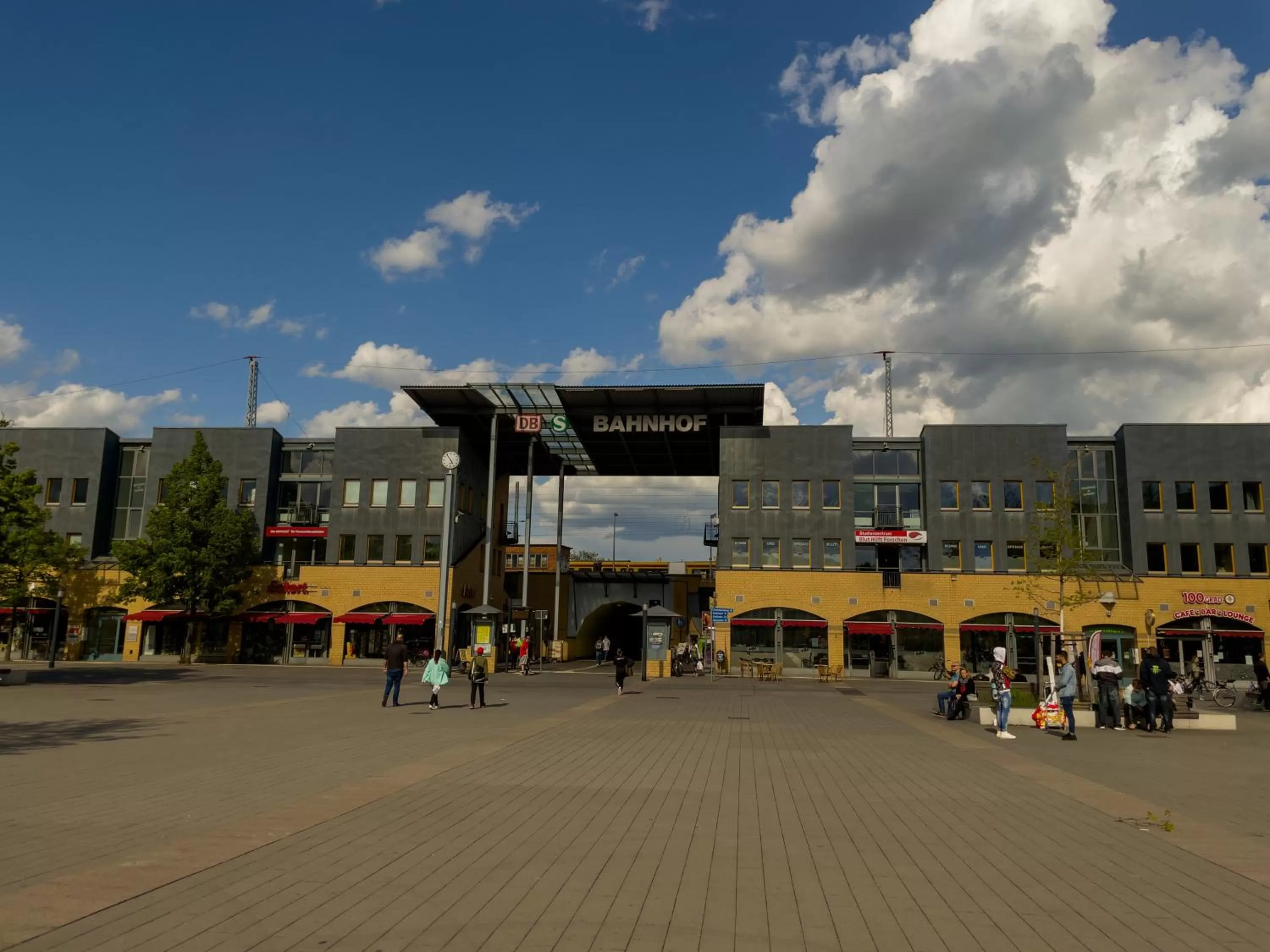 Neighbourhood in MOTEL DARIA Hennigsdorf Berlin