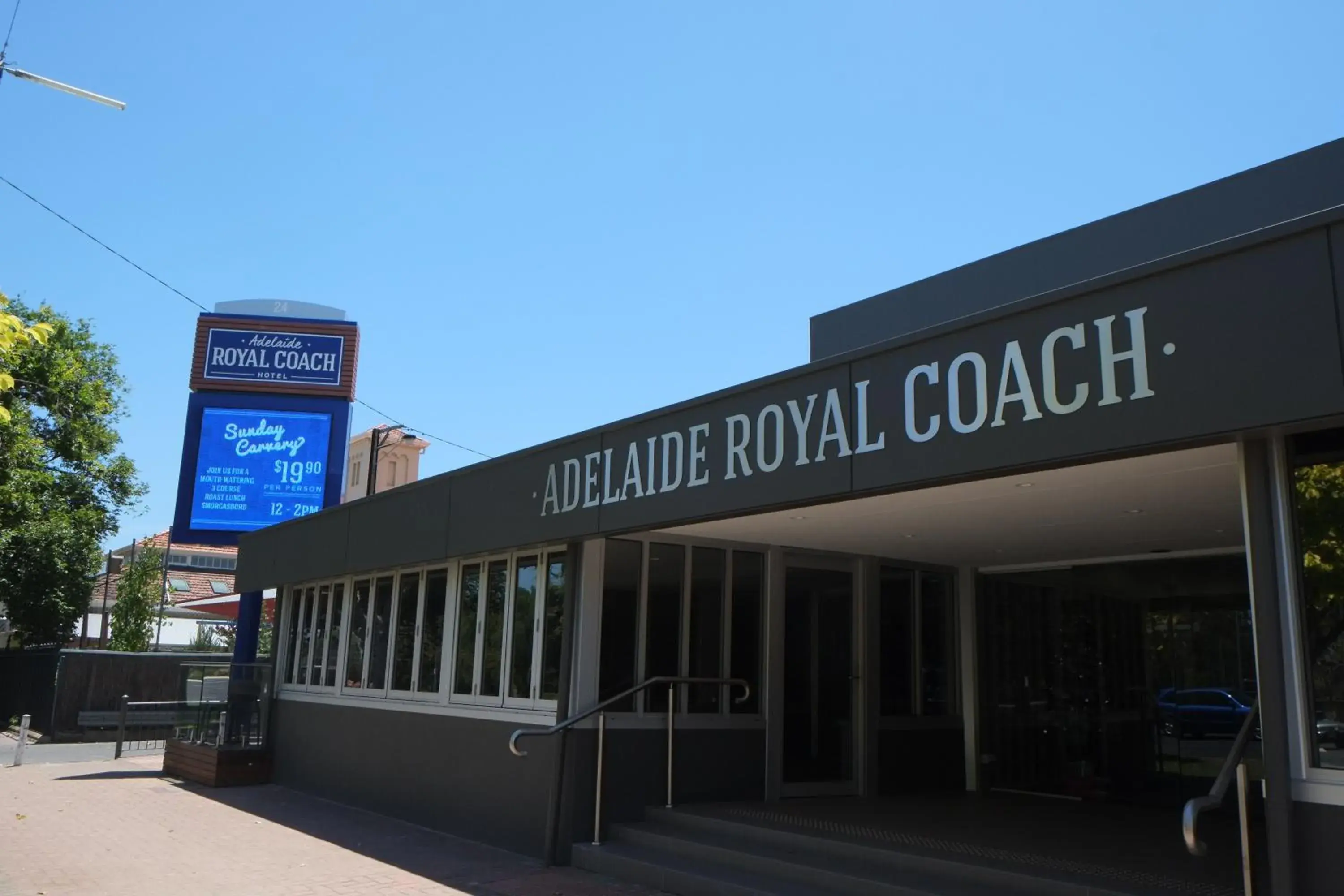 Facade/entrance, Property Building in Adelaide Royal Coach