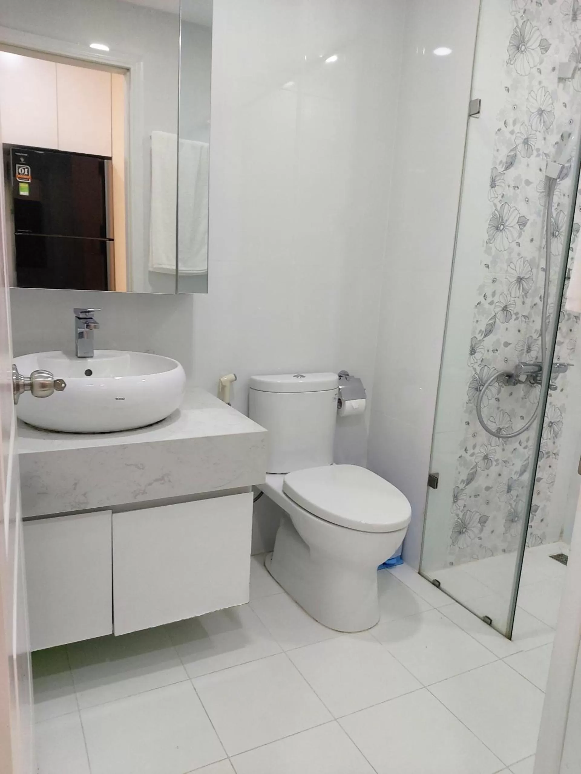 Shower in Scenic Valley Suite