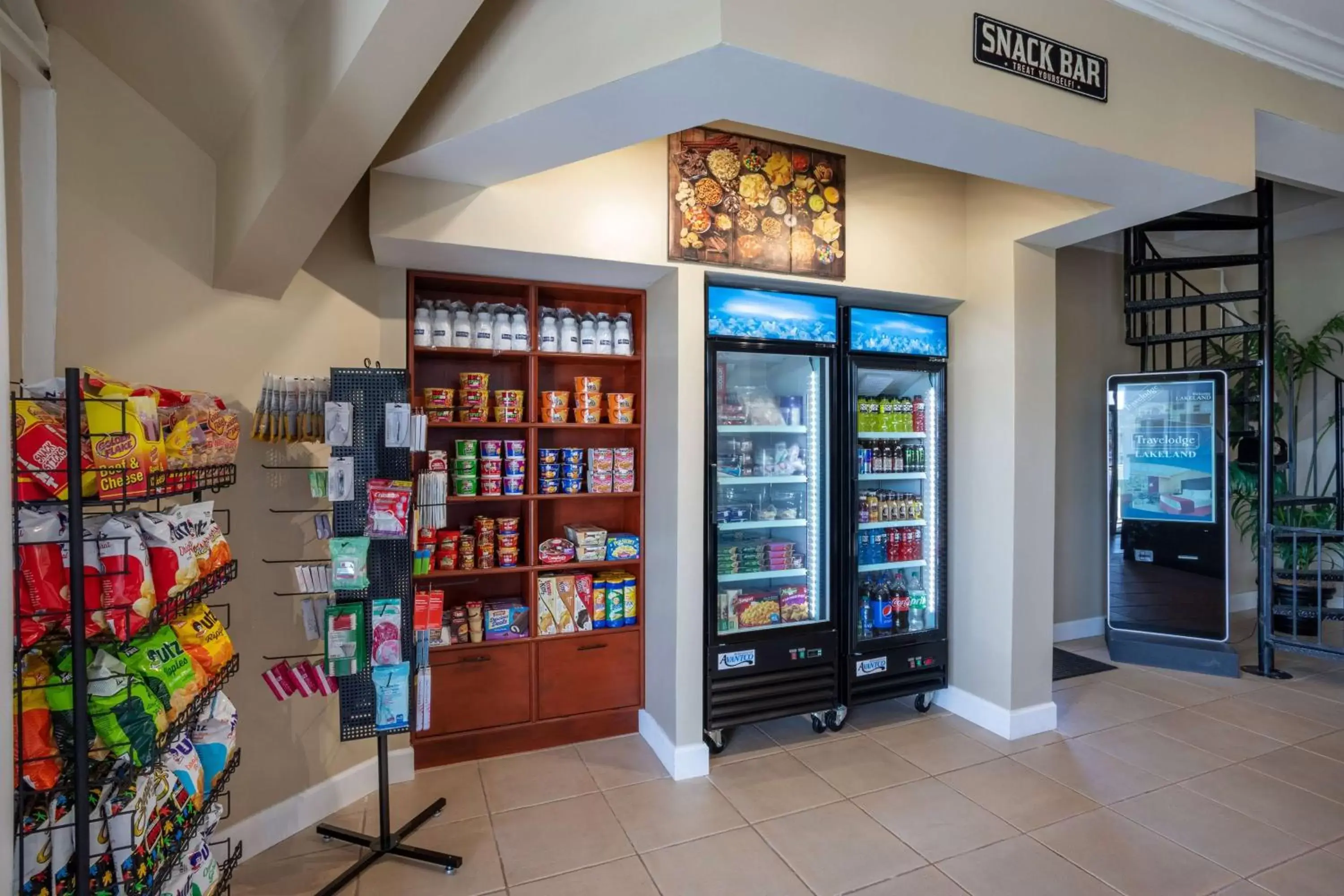 Food and drinks, Supermarket/Shops in Travelodge by Wyndham Lakeland