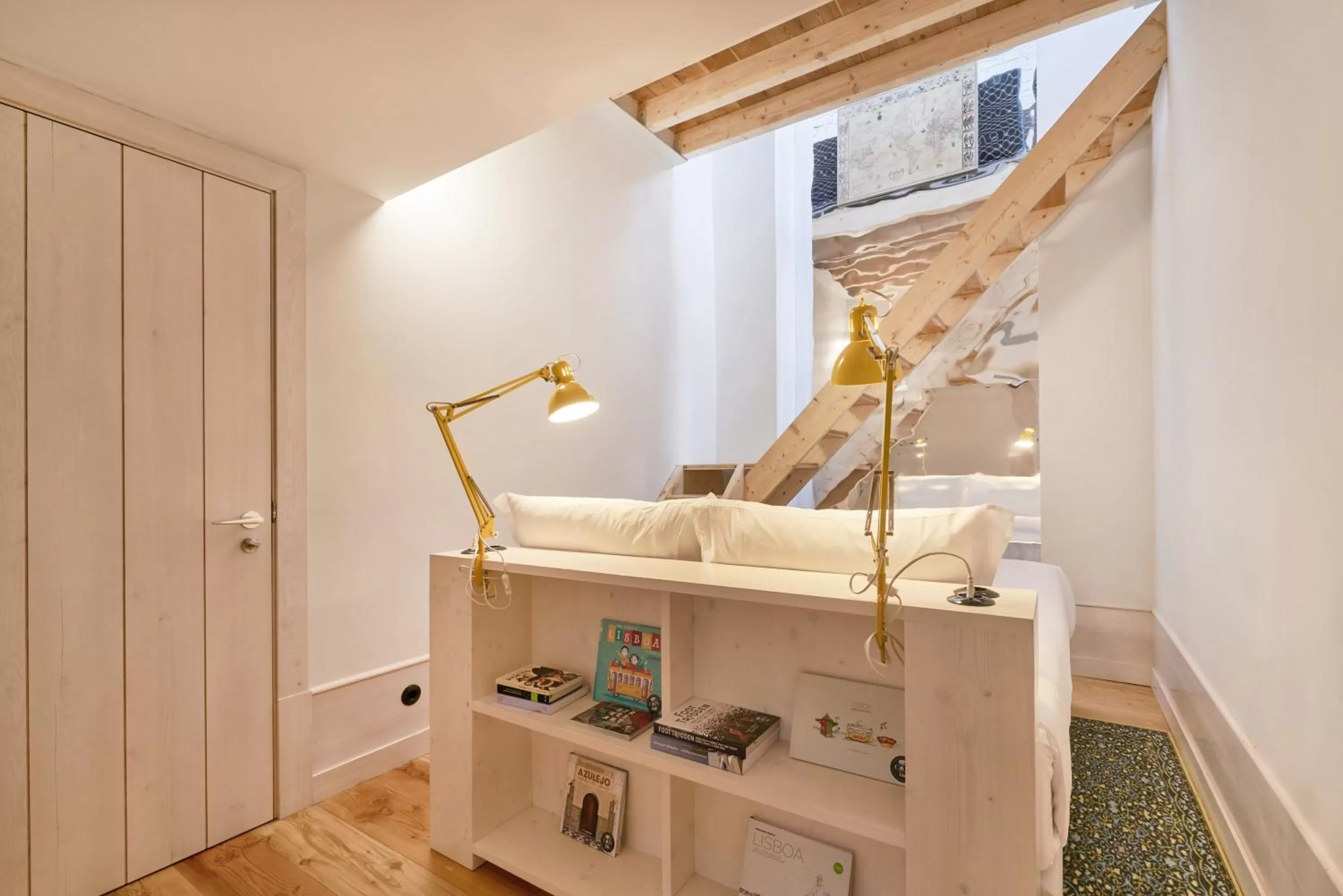 Bed in Cais Urban Lodge