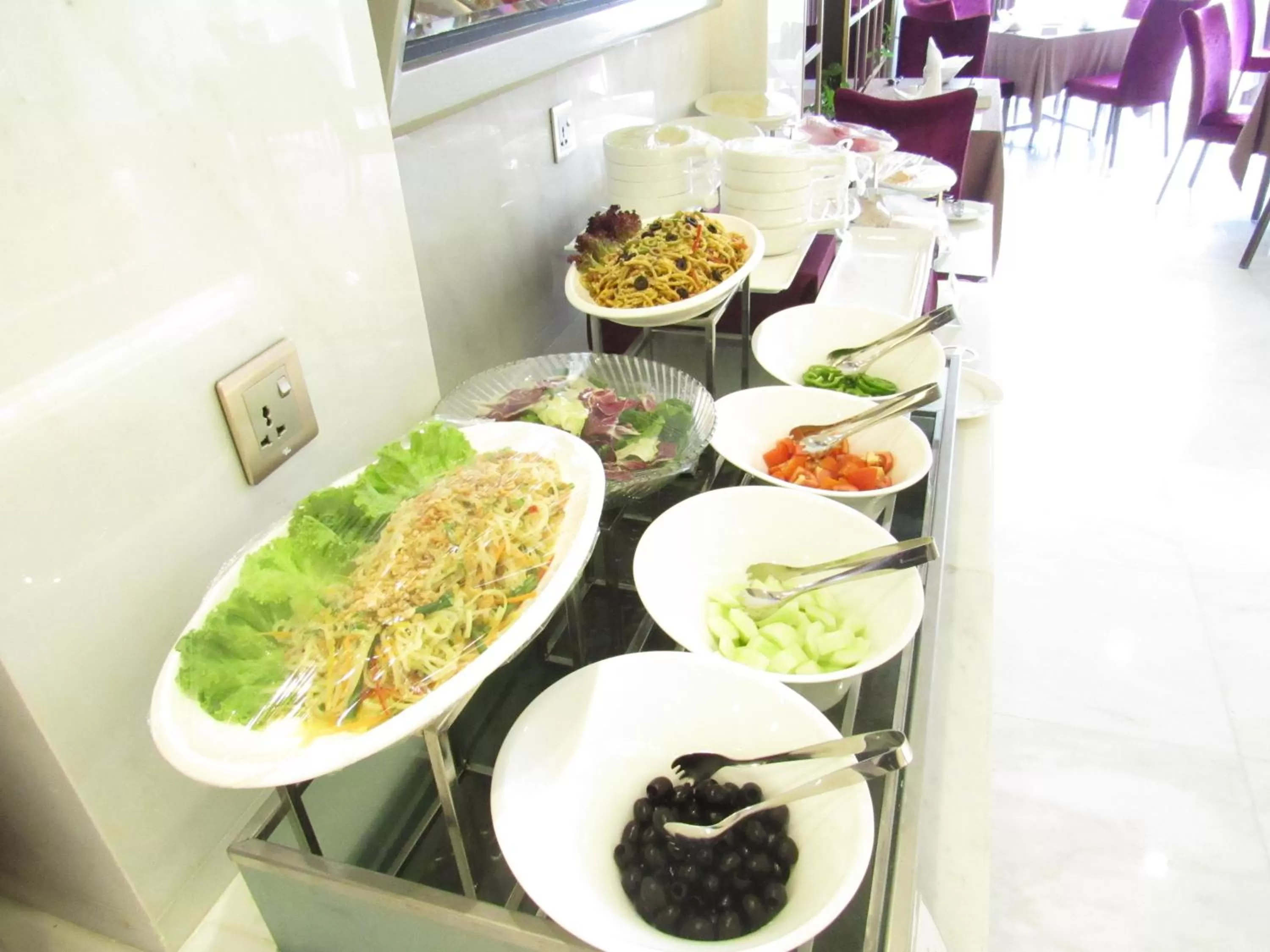 Restaurant/places to eat in Best Western Chinatown Hotel