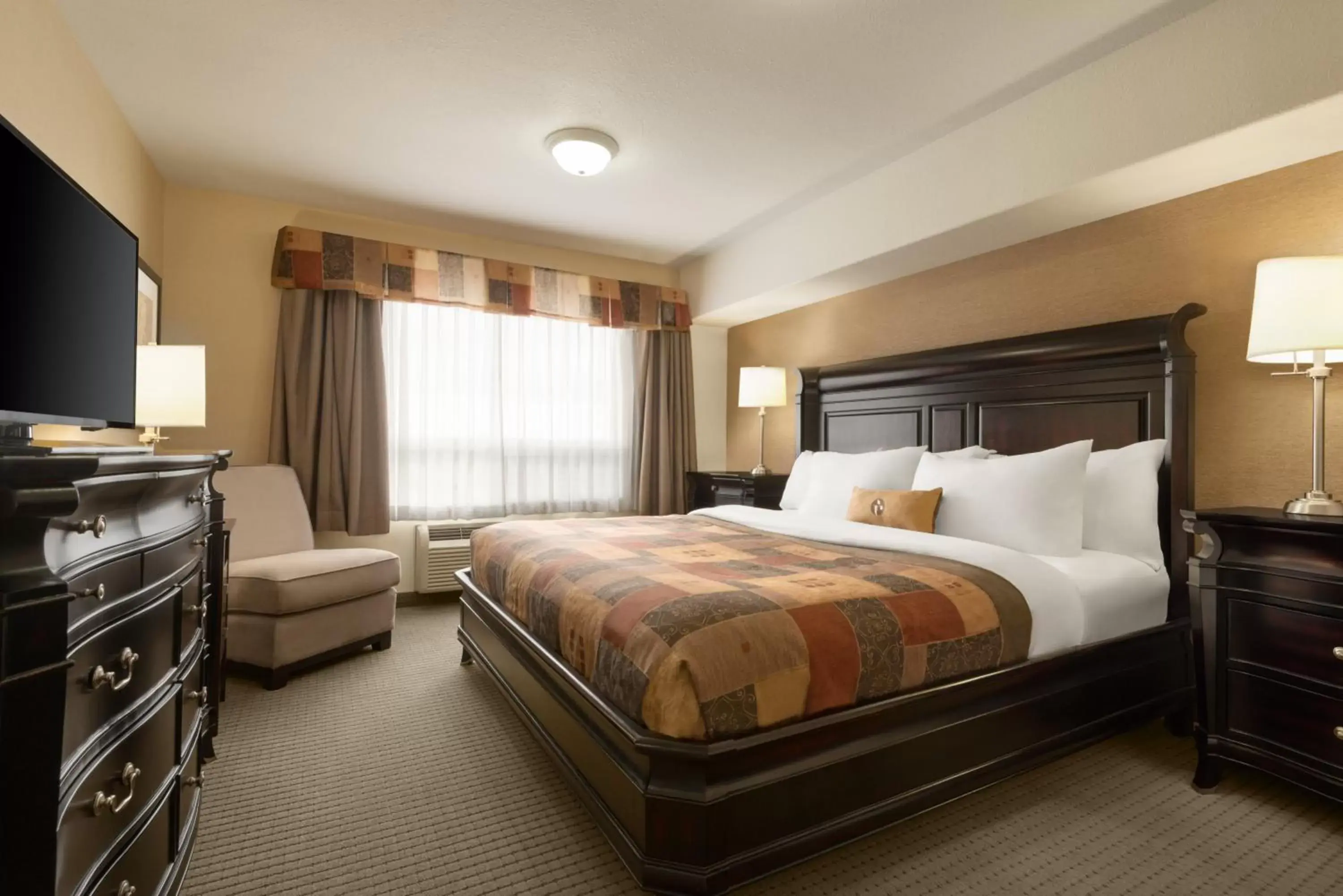 Bedroom, Bed in Ramada by Wyndham Drayton Valley