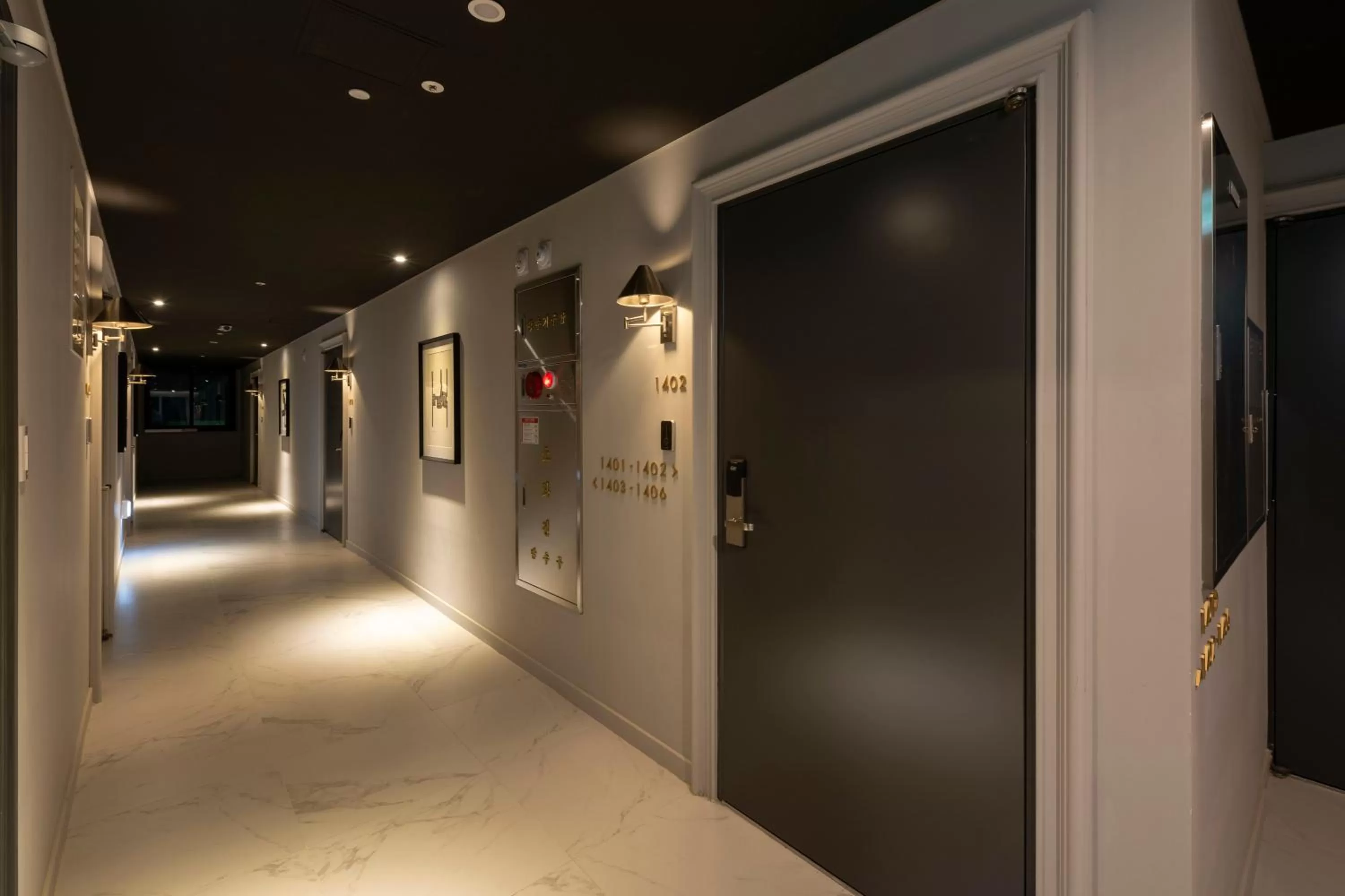 Seomyeon Brown-dot hotel Gold