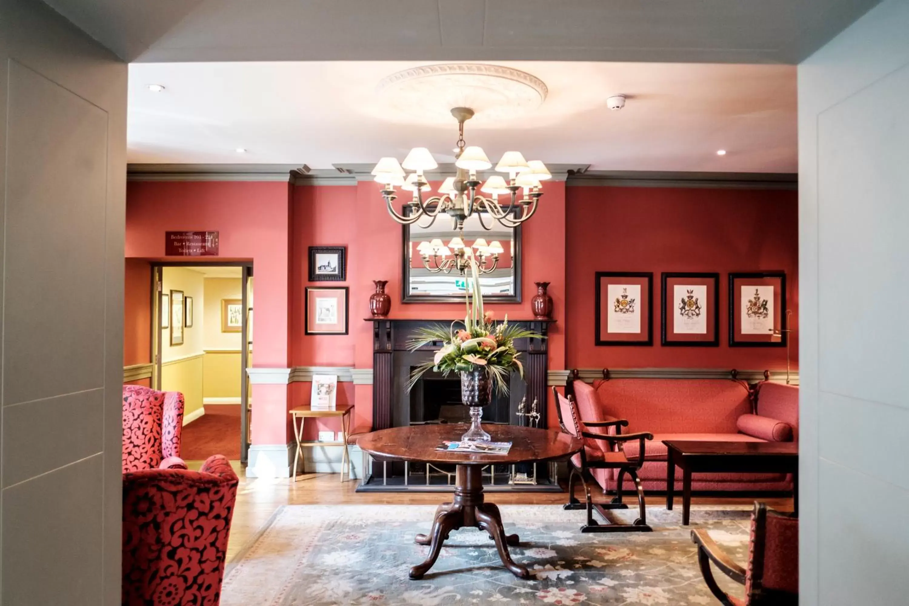 Lobby or reception, Lounge/Bar in The Red Lion Hotel