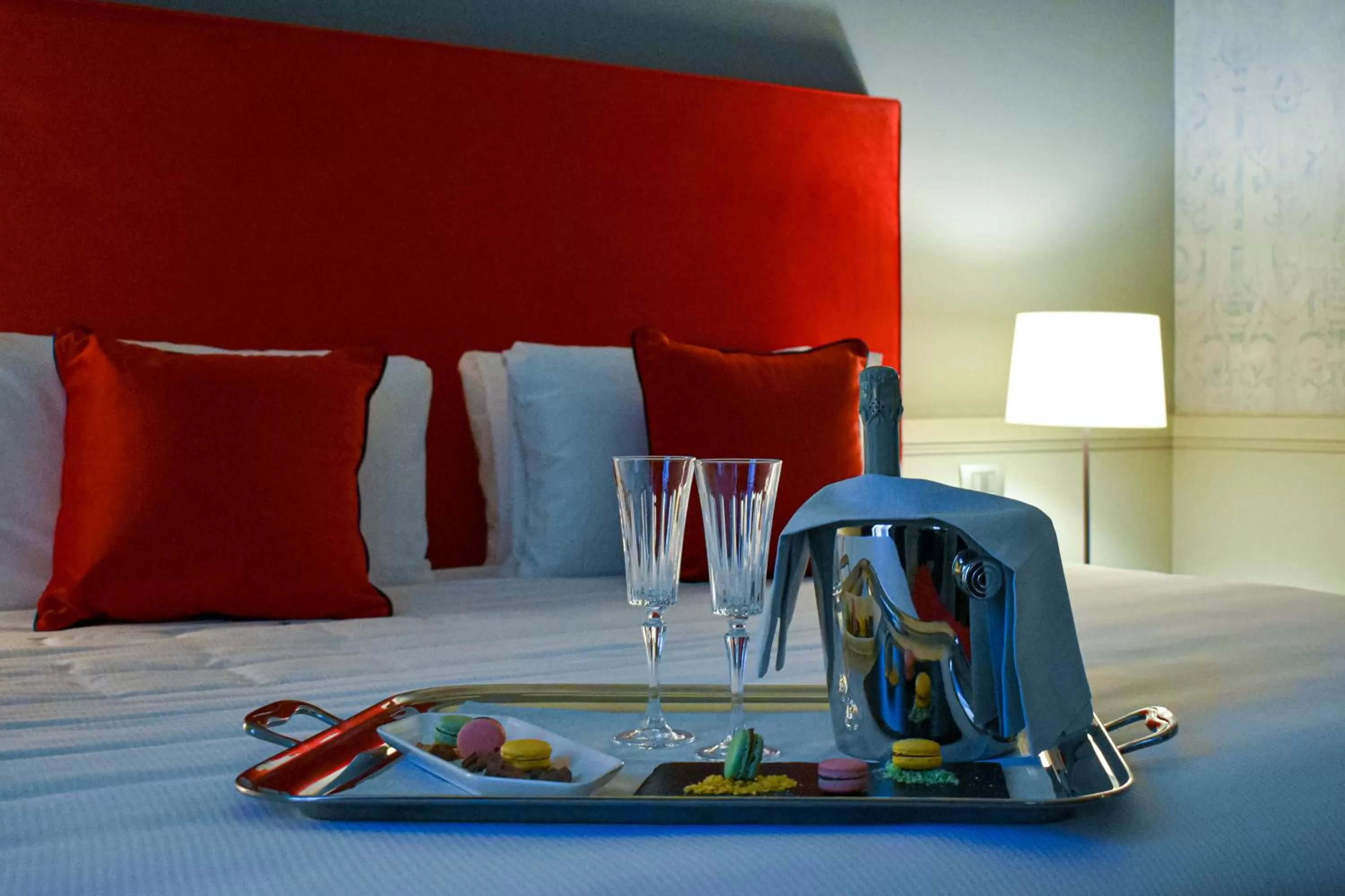 Food and drinks in Palazzo Cornalia