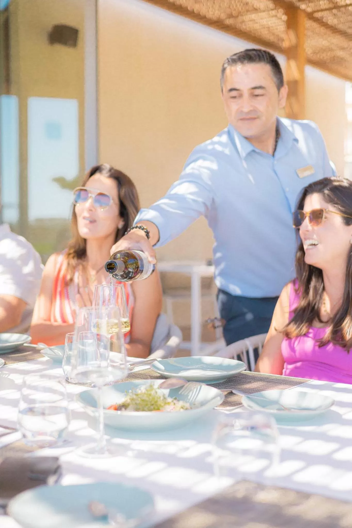 Restaurant/places to eat in White Shell Beach Villas