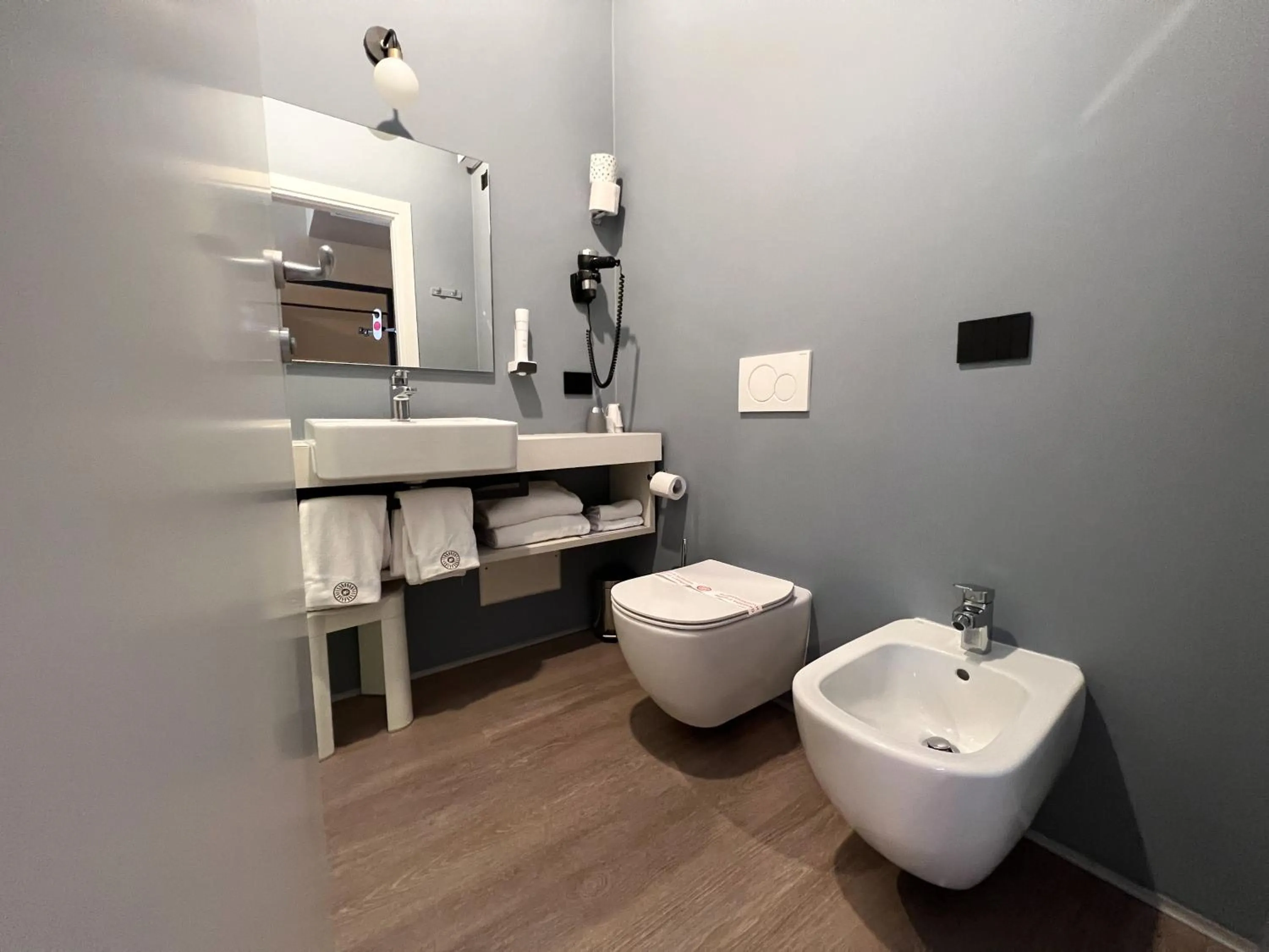 Toilet in Hotel Puccini