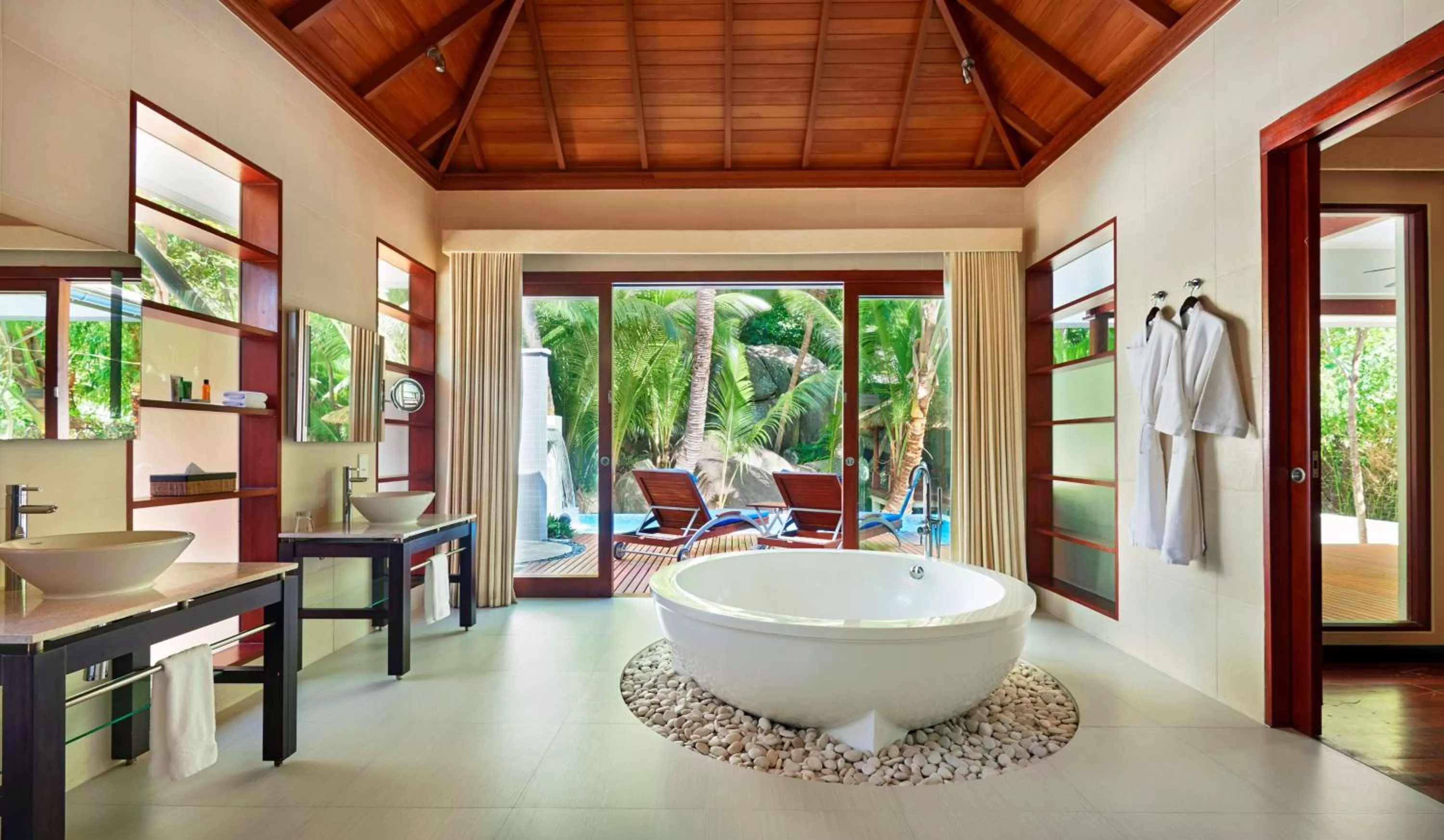 Bathroom in Hilton Seychelles Labriz Resort & Spa