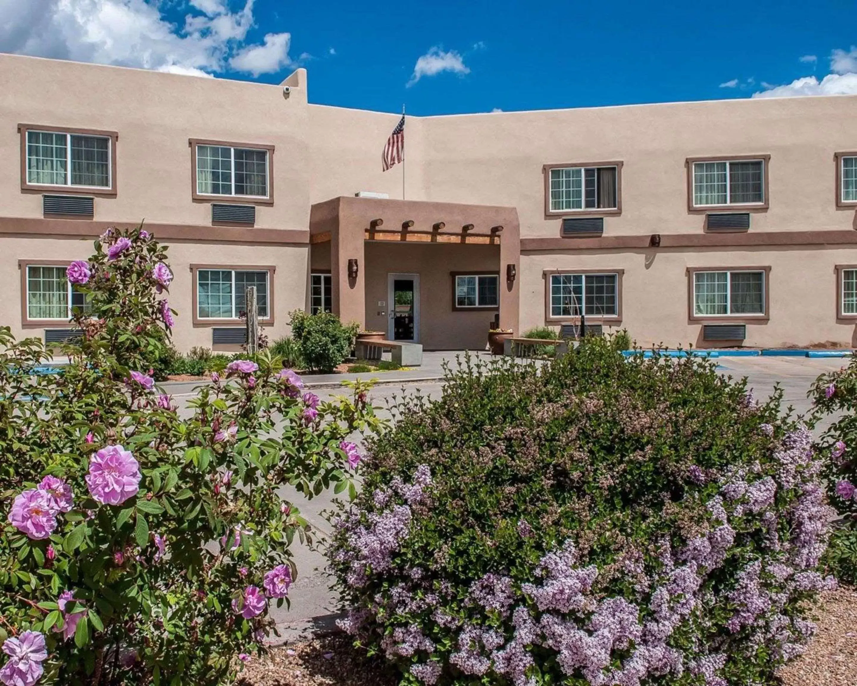 Property Building in Econo Lodge Inn & Suites Santa Fe