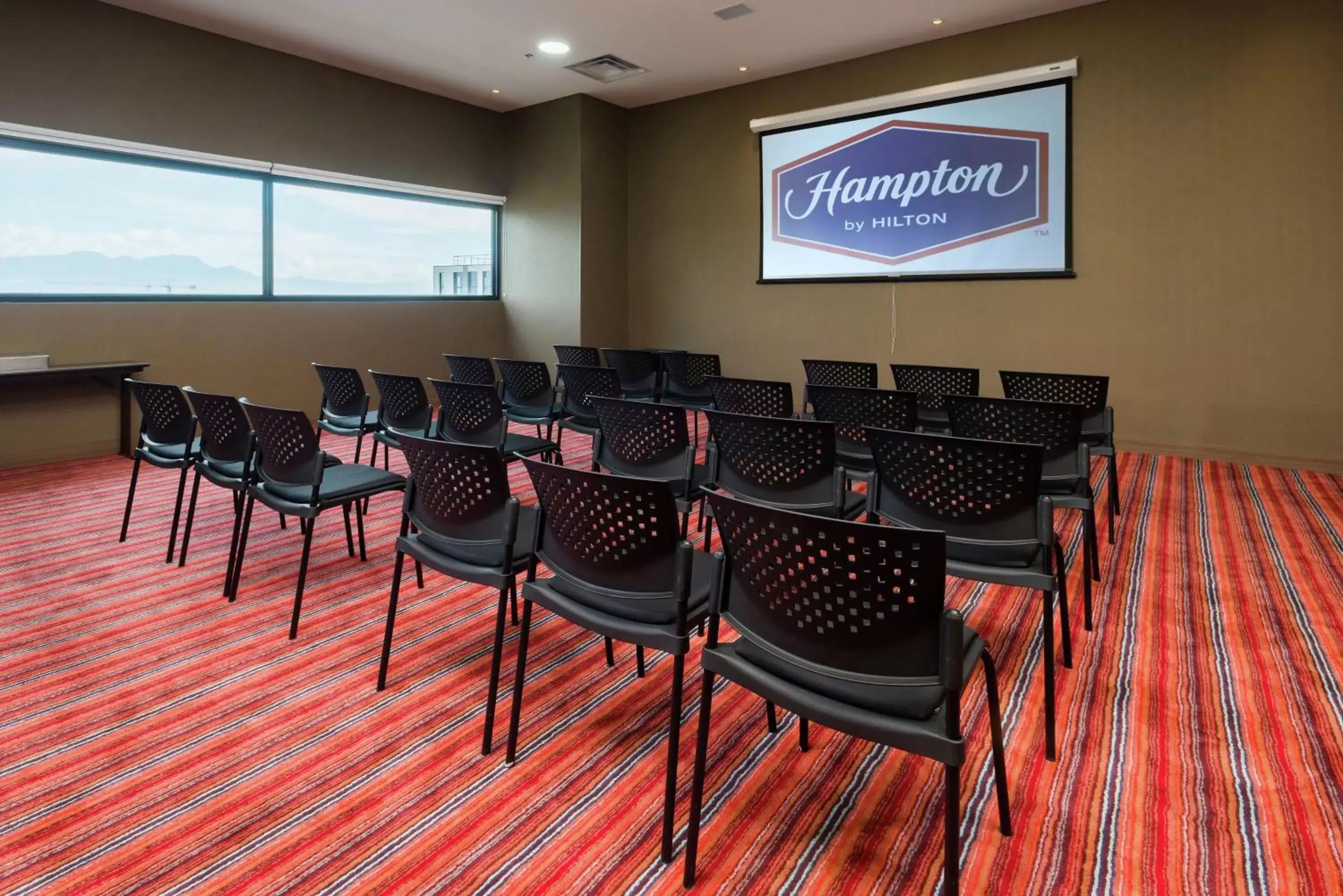 Meeting/conference room in Hampton By Hilton Bogota Airport