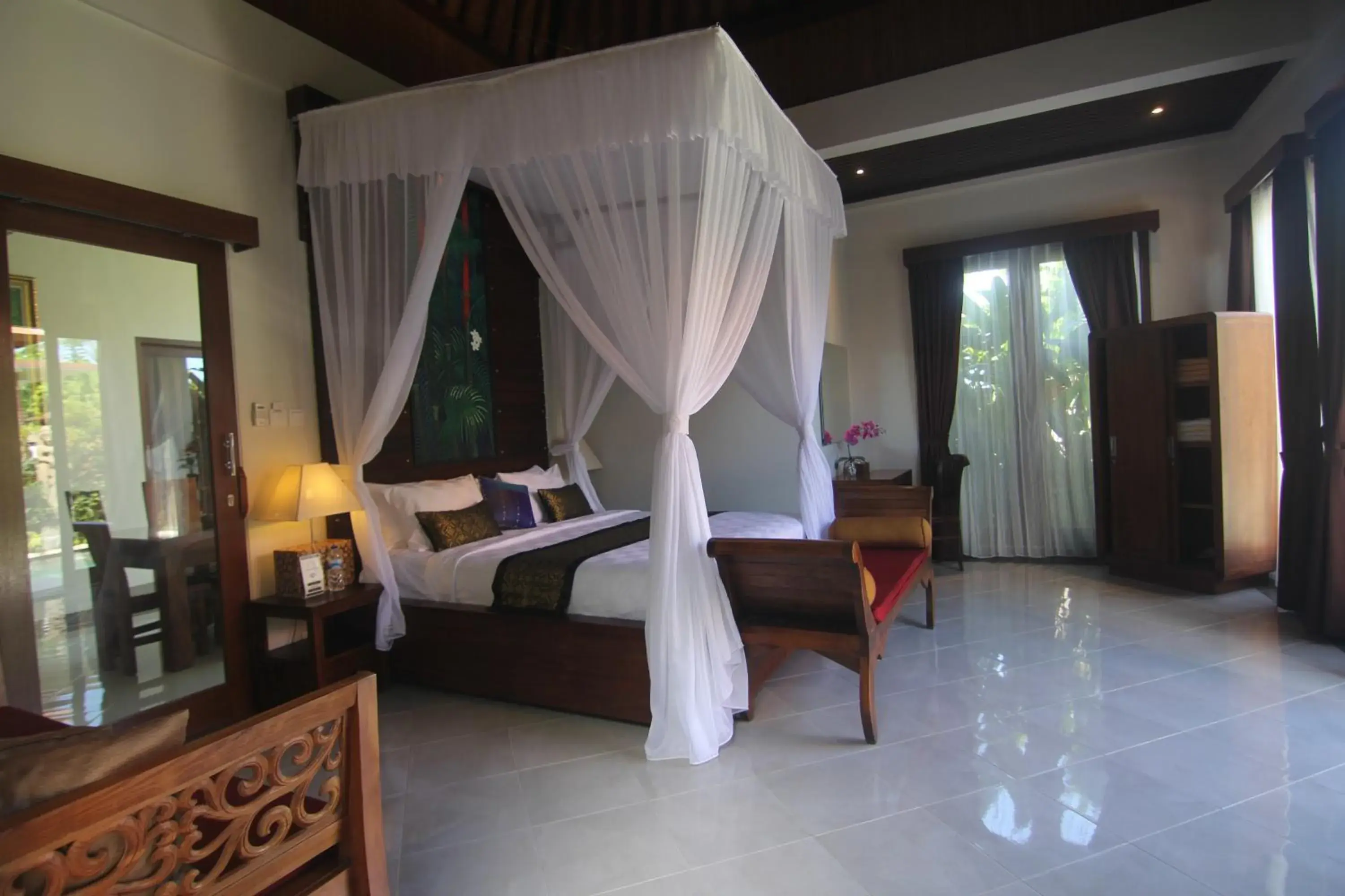 Bed in Ubud Paradise Villa