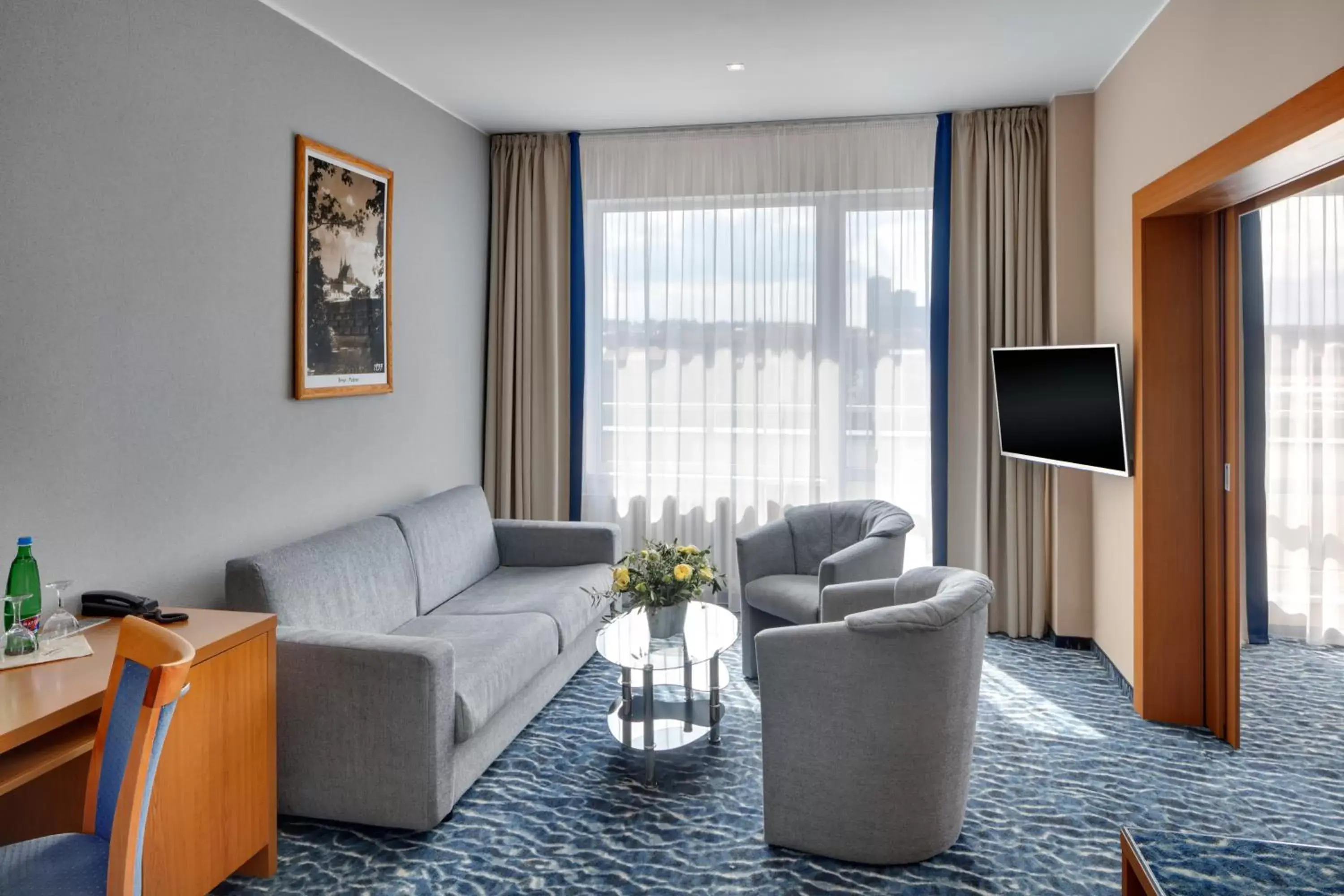 Living room, Seating Area in Avanti Hotel