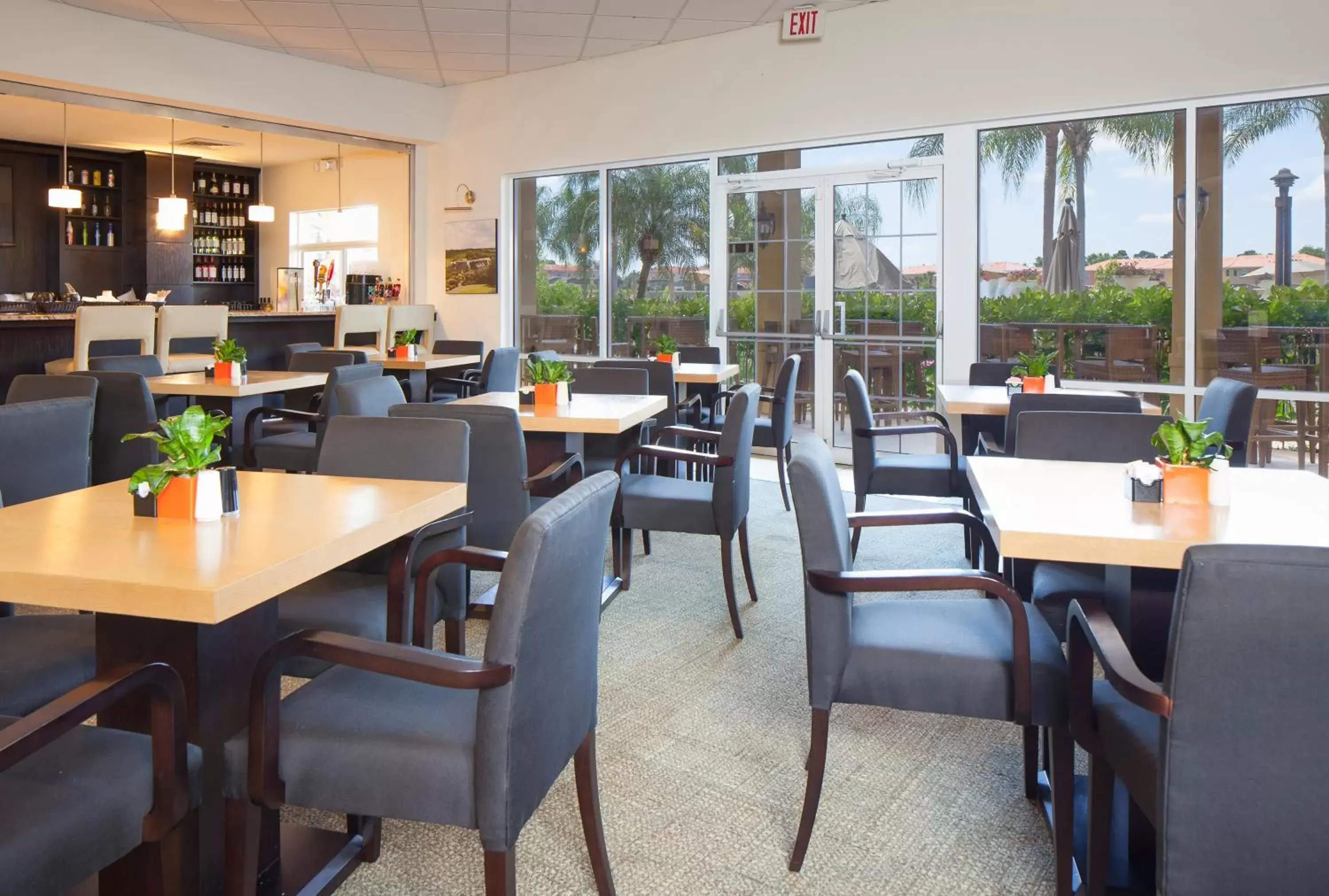 Lounge or bar, Restaurant/Places to Eat in Encantada Resort Vacation Townhomes by IDILIQ
