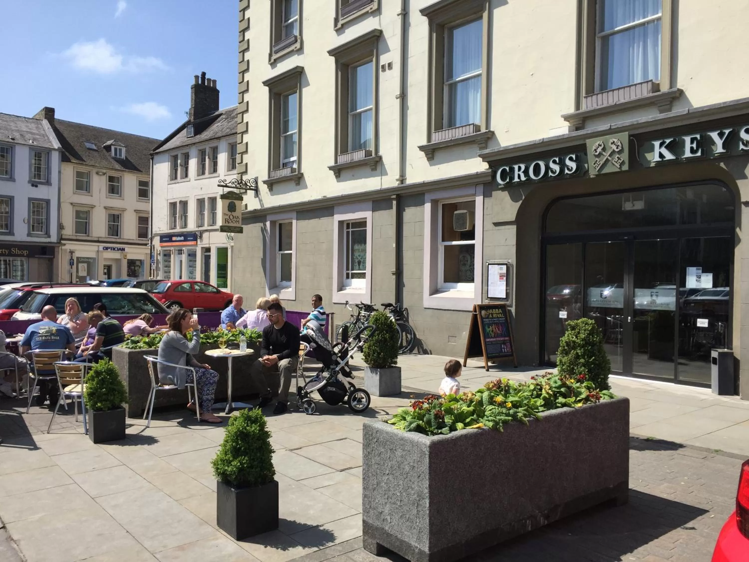 Facade/entrance in Cross Keys Hotel, Kelso