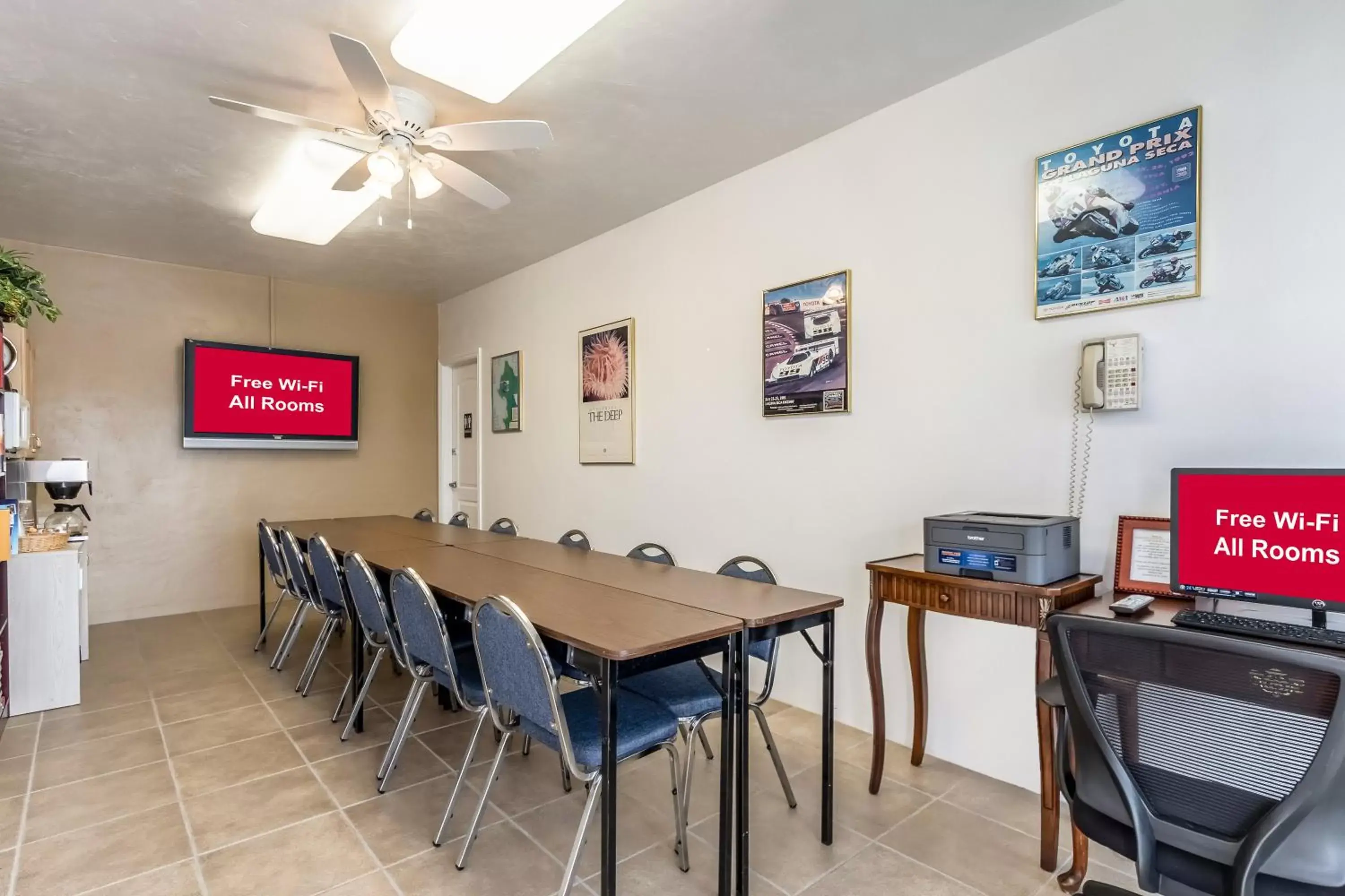 Meeting/conference room in Lone Oak Lodge