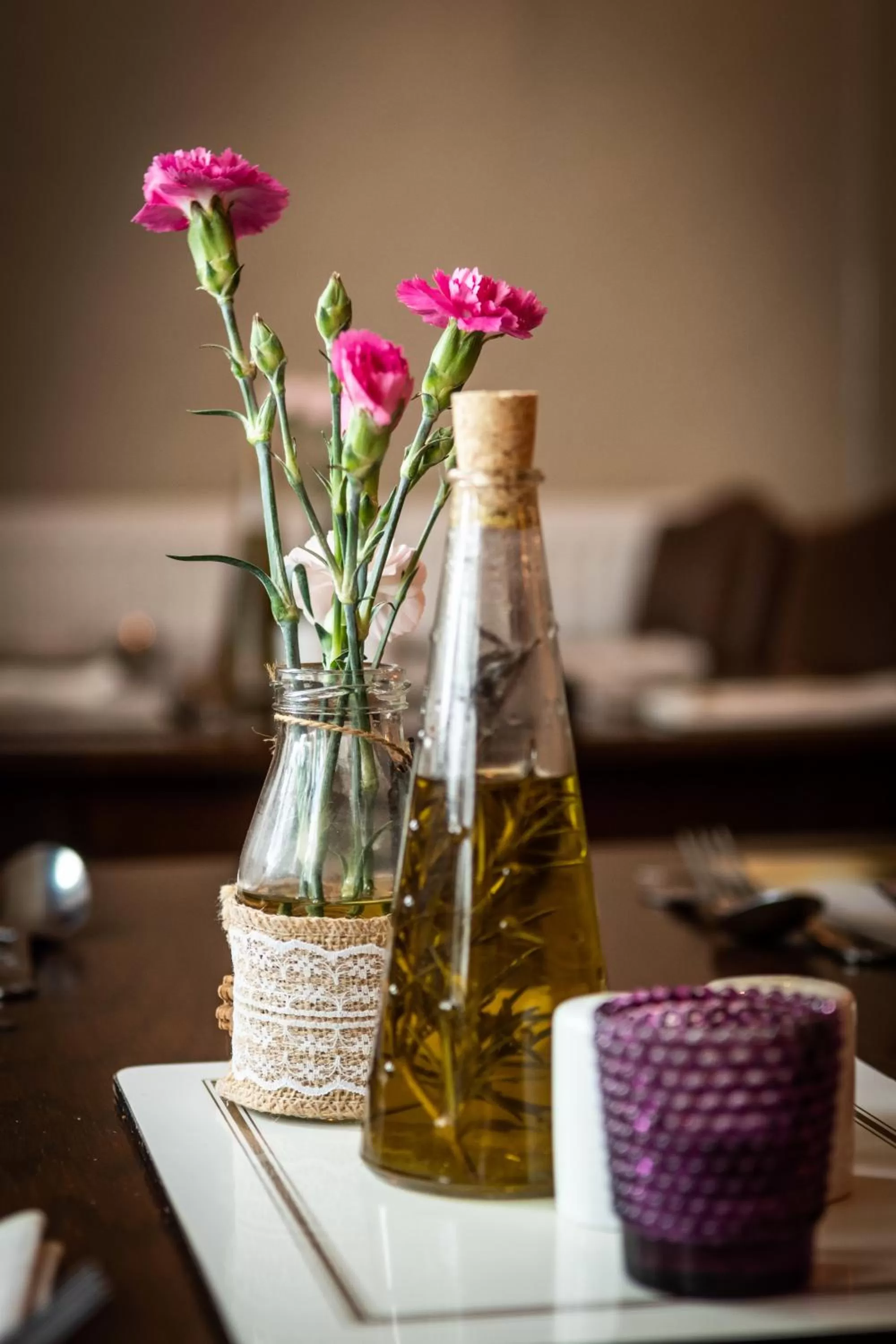 Dining area in Maypole Inn