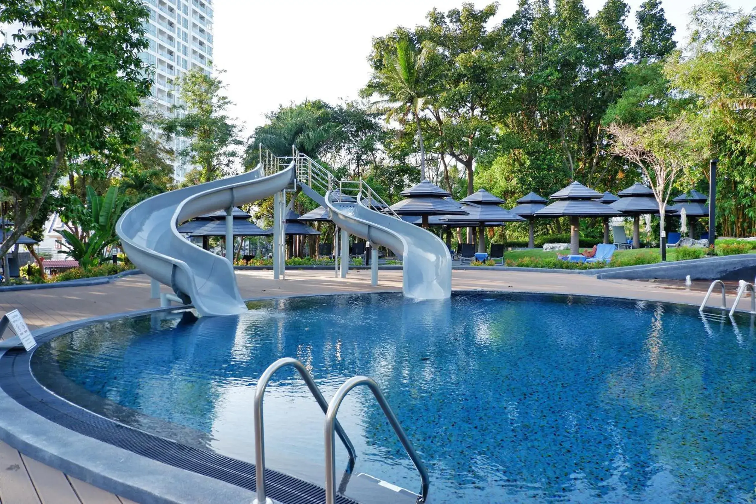 Swimming Pool in Royal Cliff Grand Hotel Pattaya