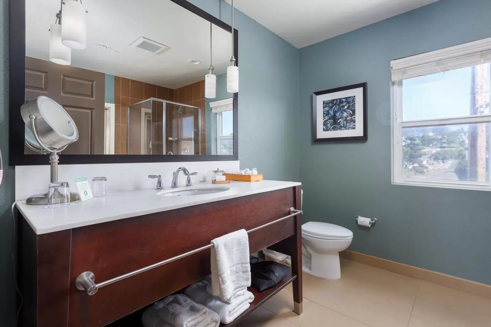 Bathroom in The Coho Oceanfront Lodge