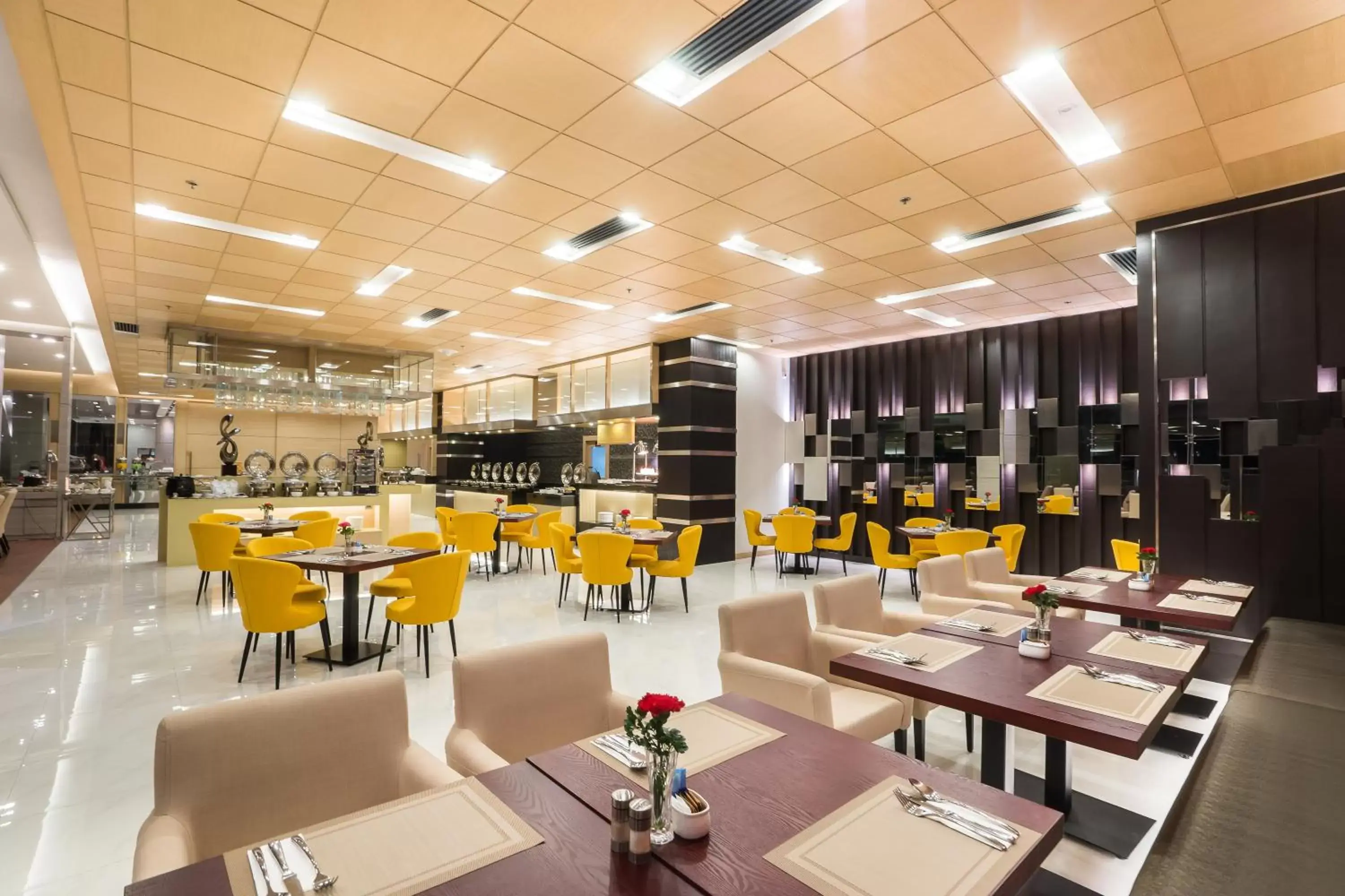 Restaurant/Places to Eat in Best Western Plus Wanda Grand Hotel