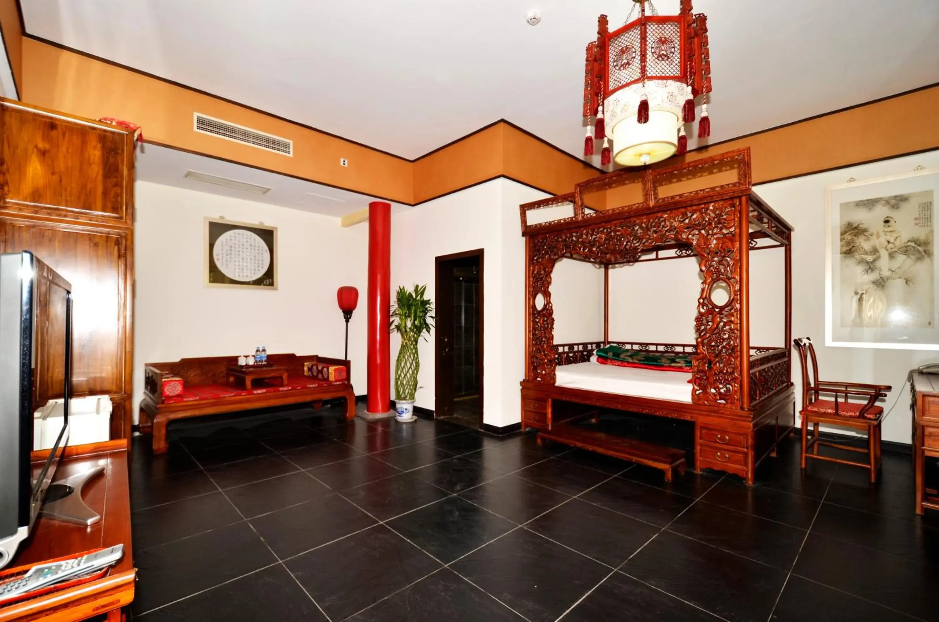 Photo of the whole room in Beijing Jingyuan Courtyard Hotel