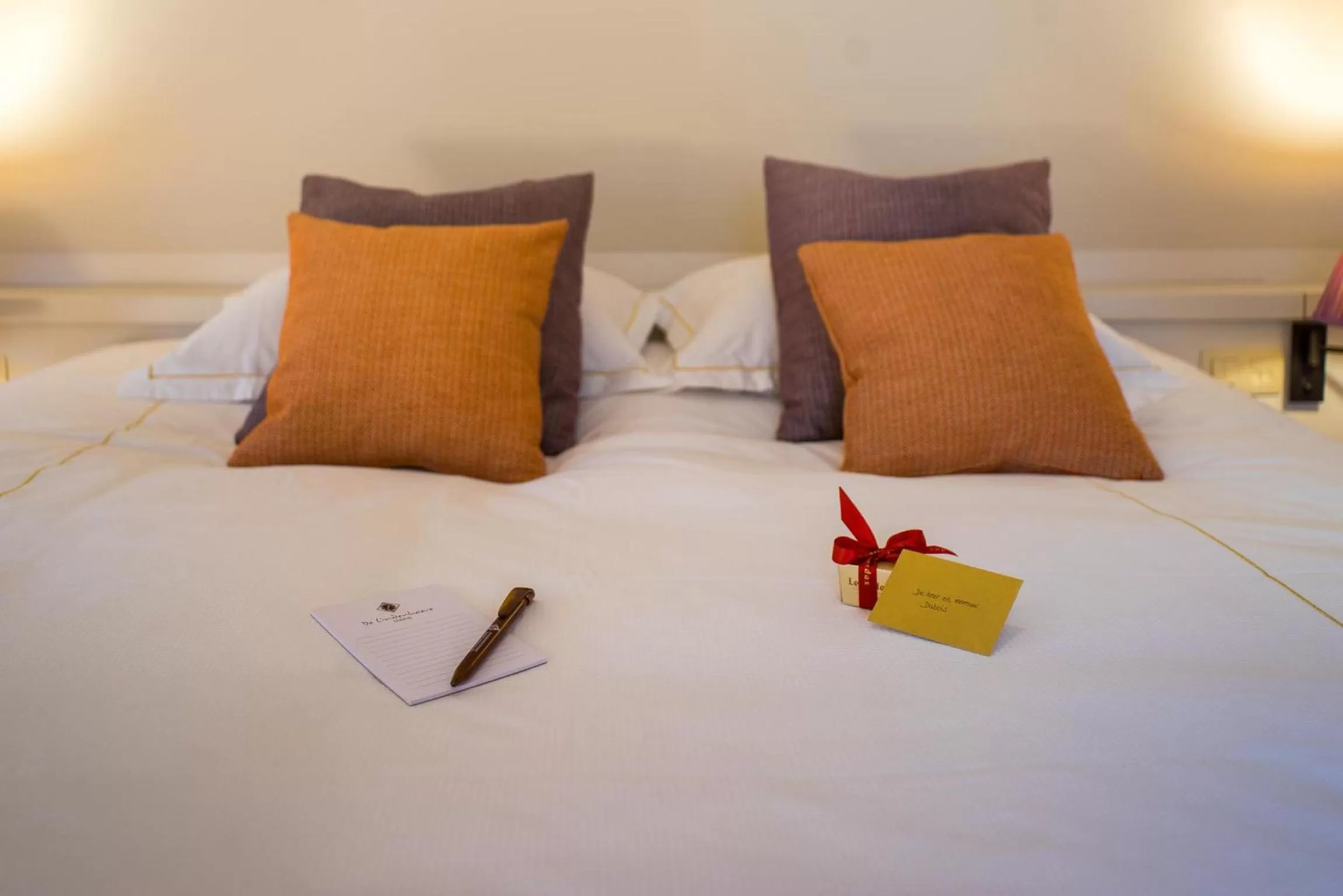 Bed in De Lindenhoeve Boutique Hotel