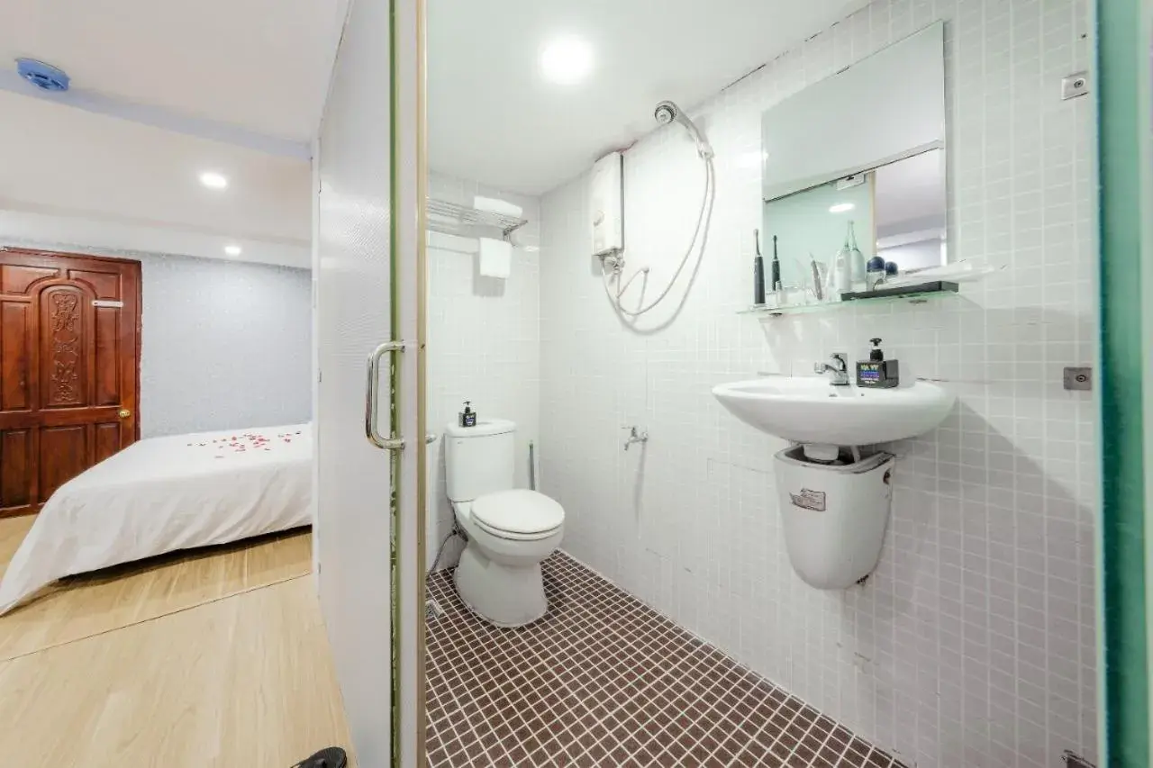 Bathroom in Ha Vy Hotel