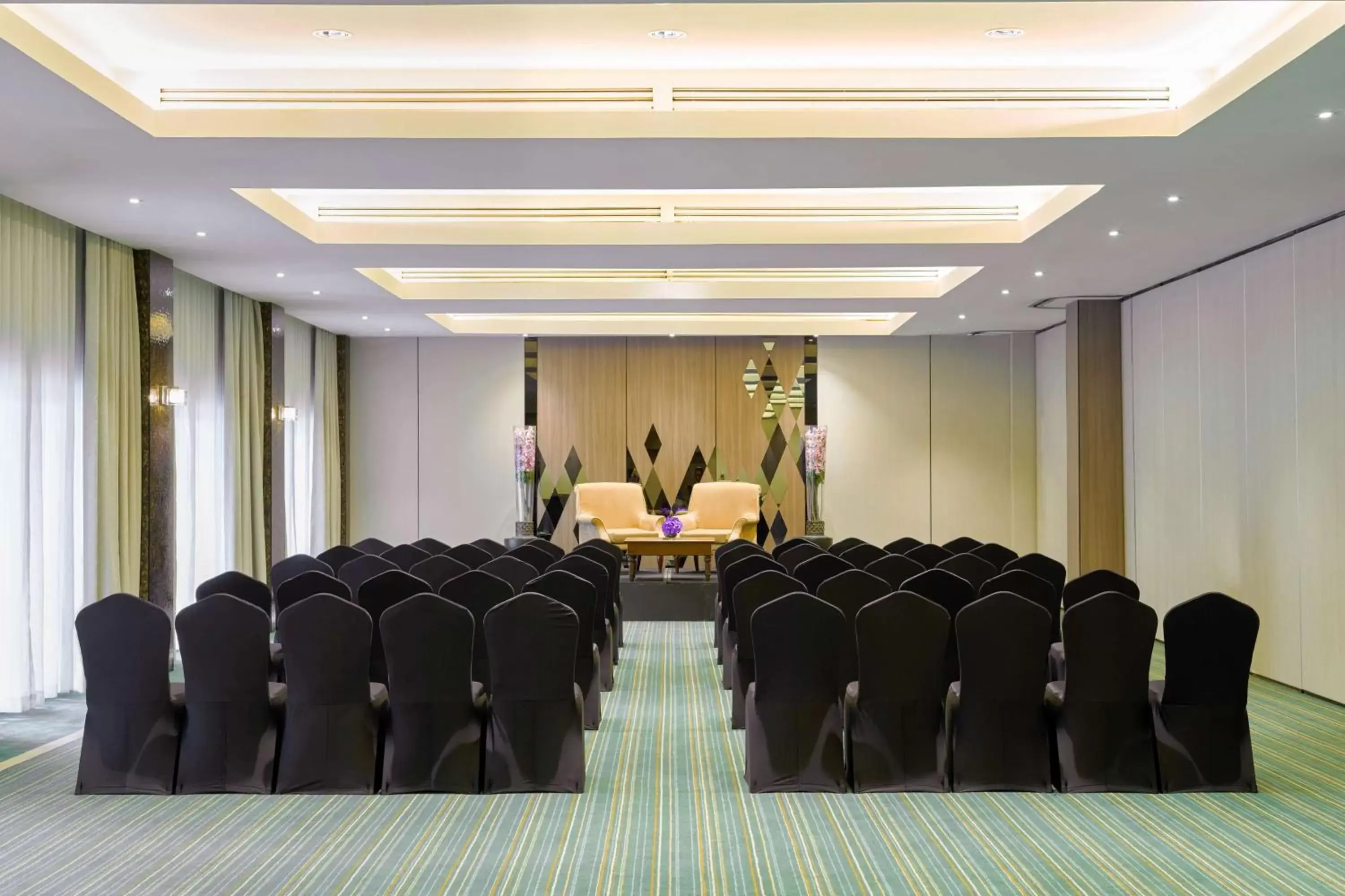 Meeting/conference room in Avani Pattaya Resort