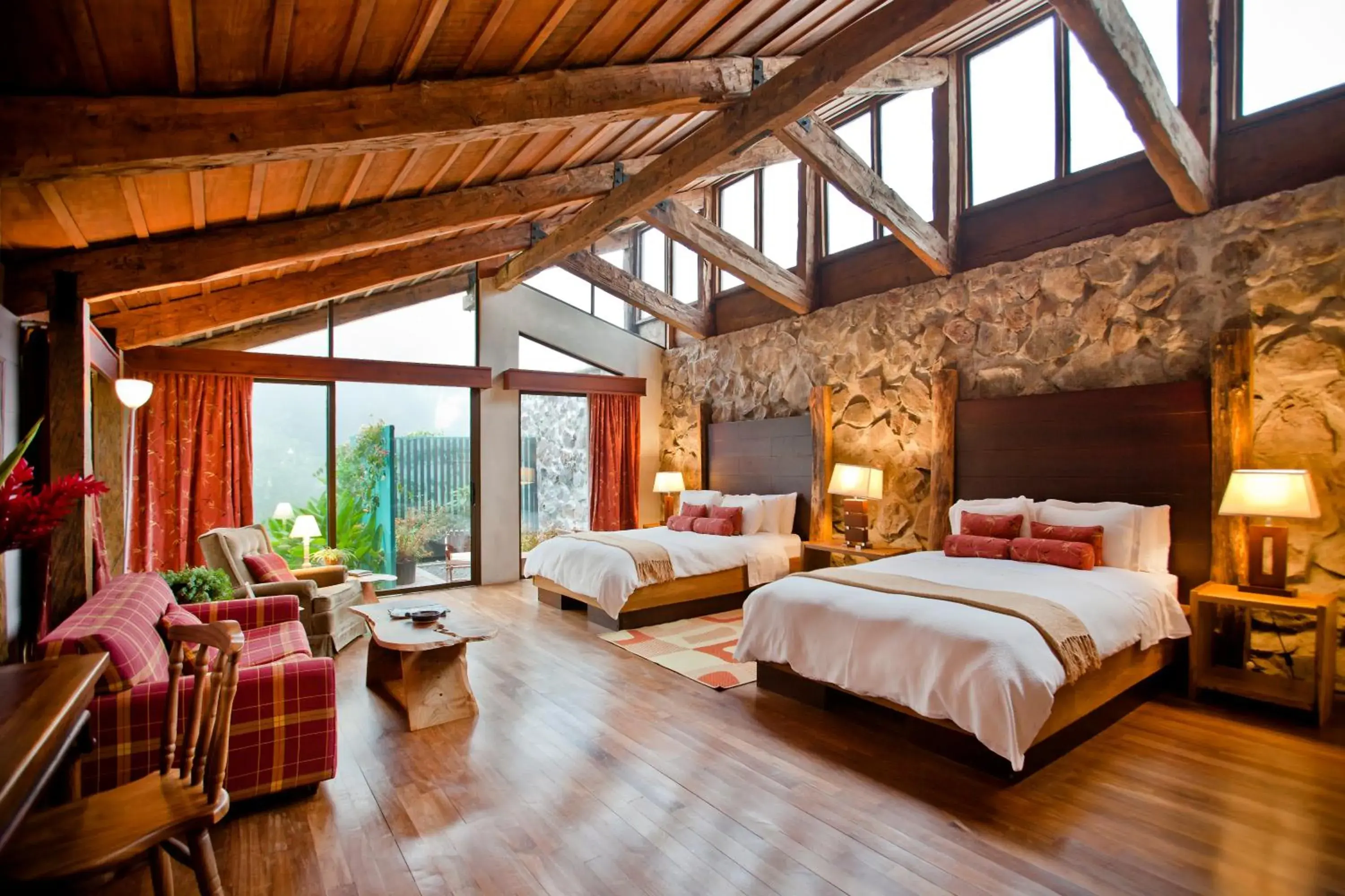 Bedroom in Poas Volcano Lodge