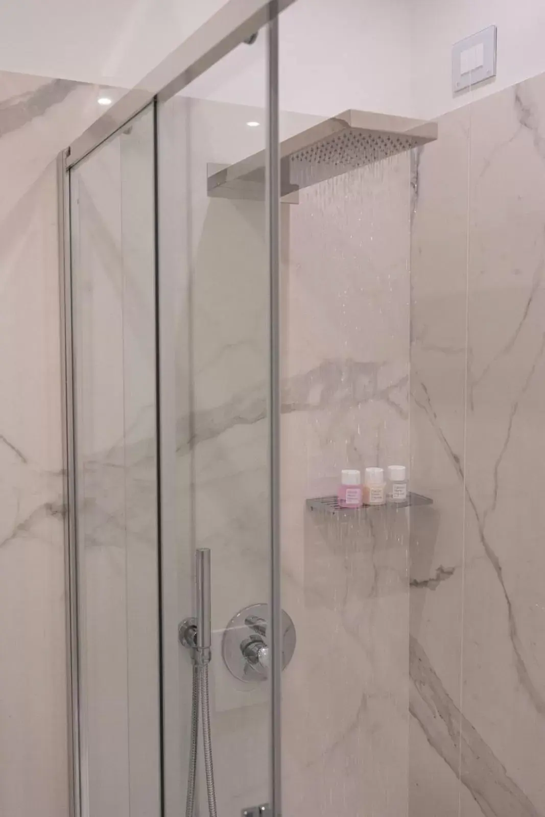 Shower, Bathroom in Palazzo Maria Formosa
