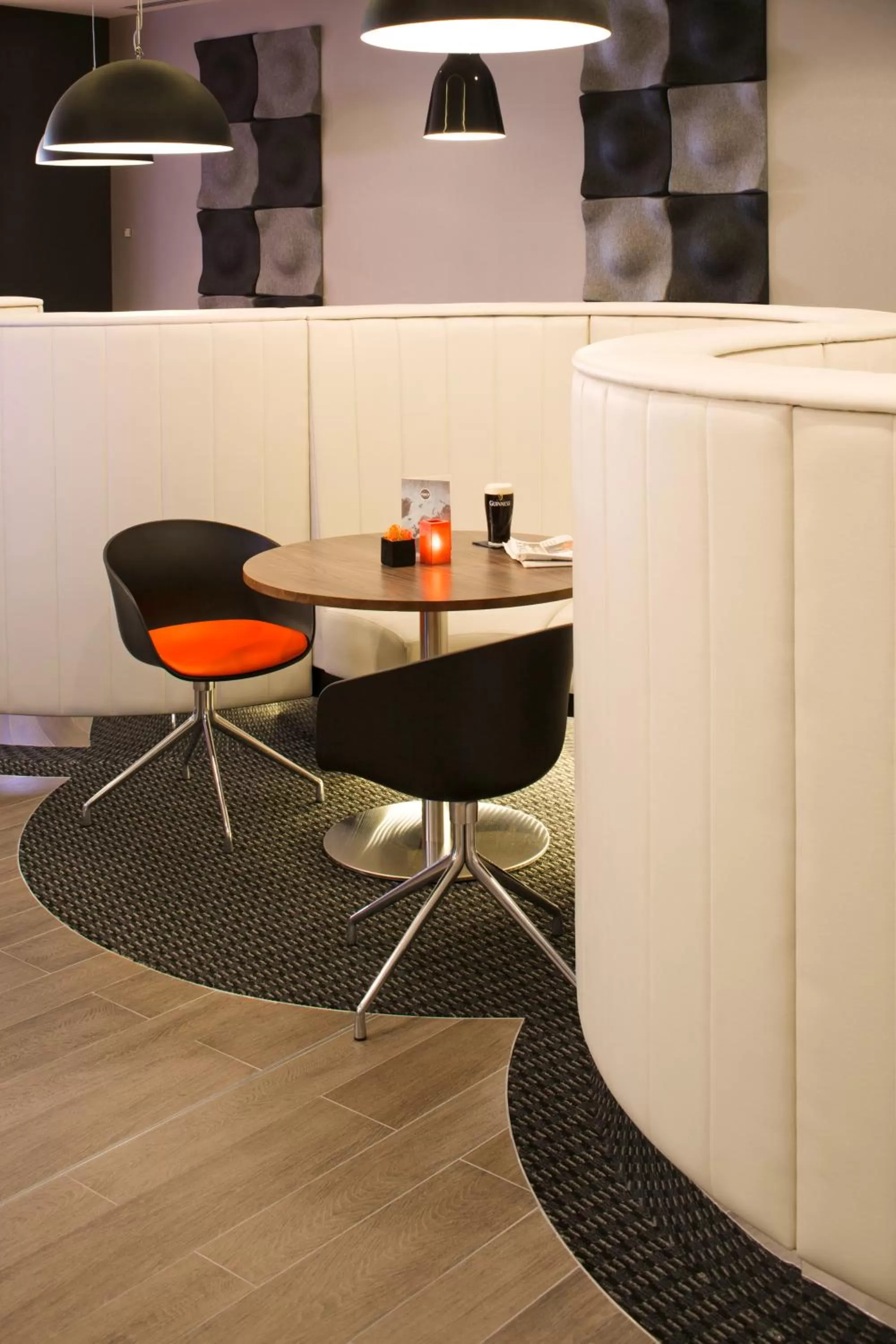 Lounge or bar in ibis London Blackfriars